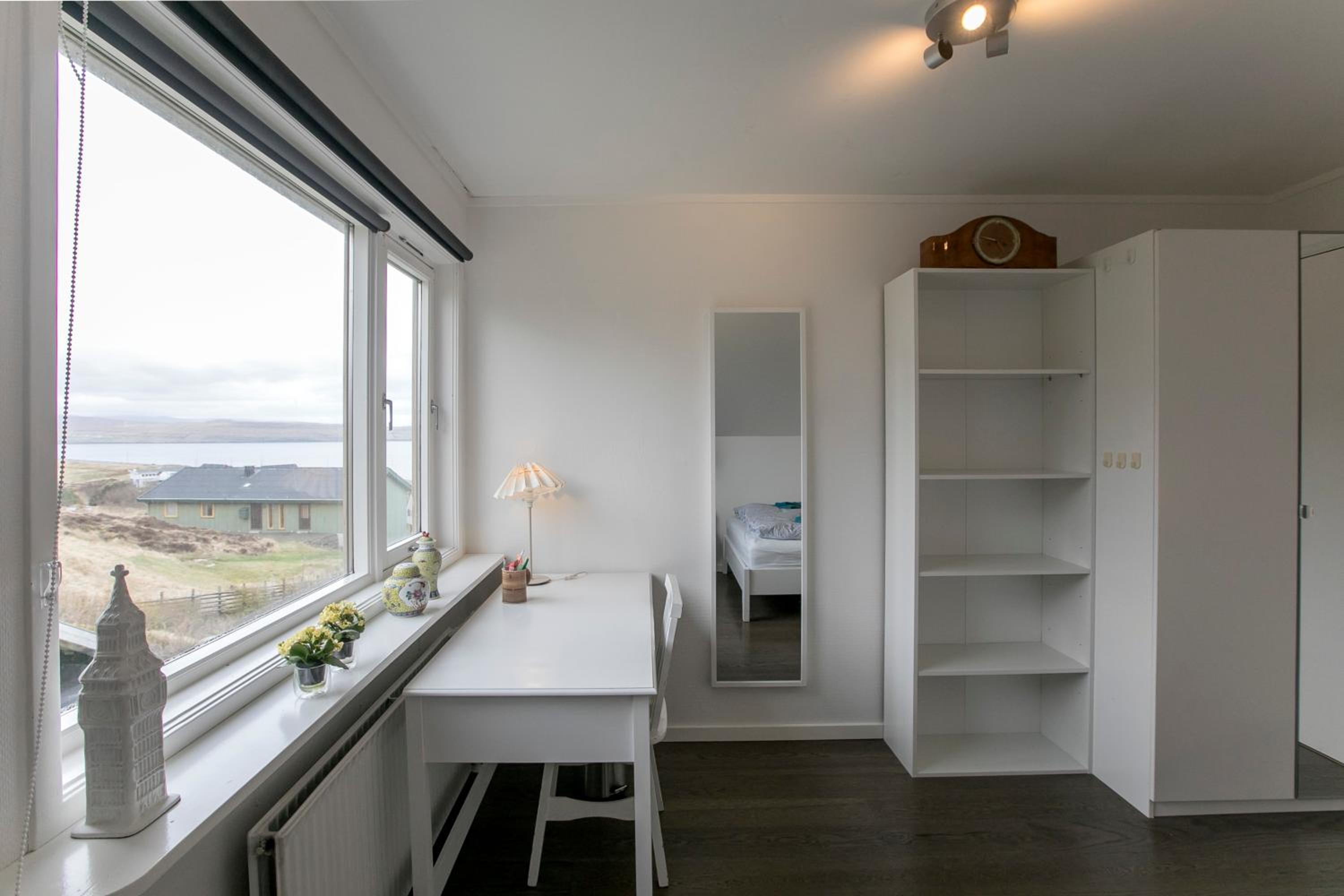 Double Room with Sea View and Shared Bathroom photo 3