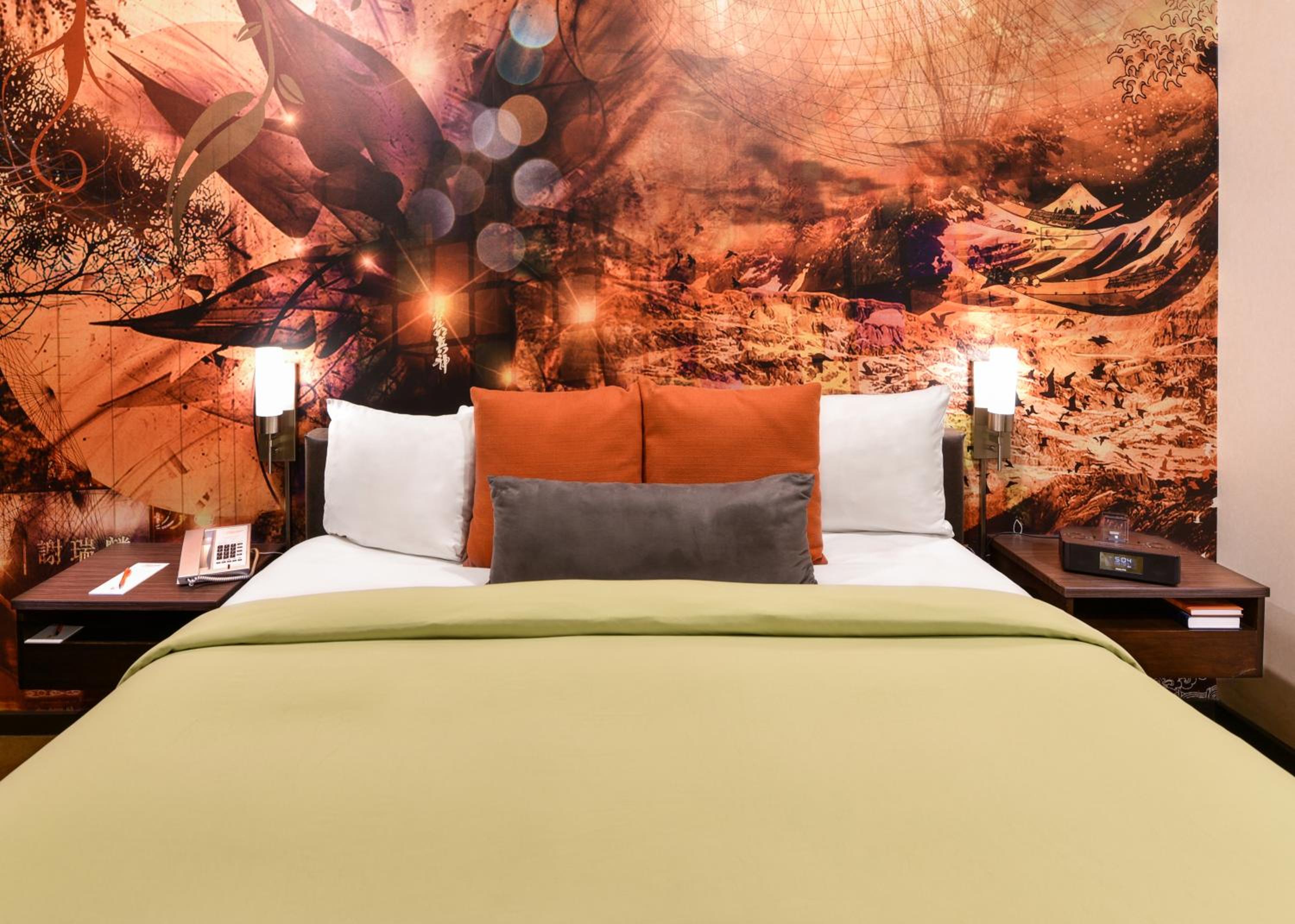 Standard King Room - Photo 11