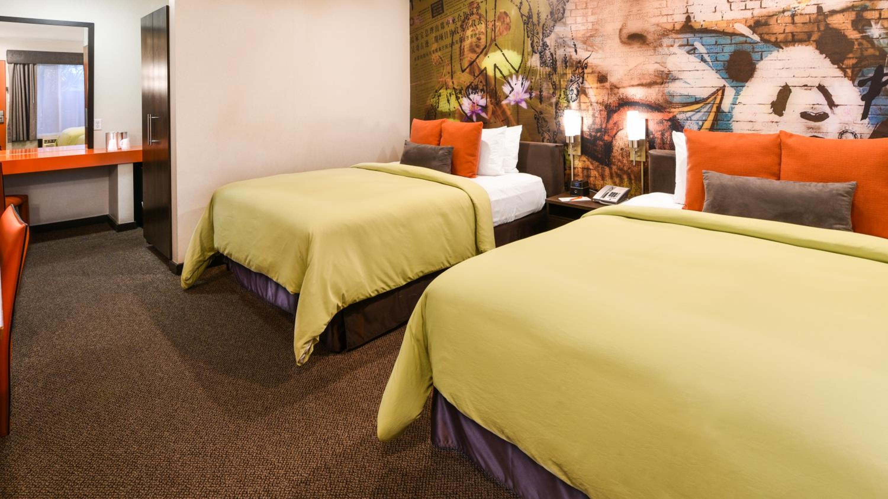 Queen Room with Two Queen Beds - Photo 10