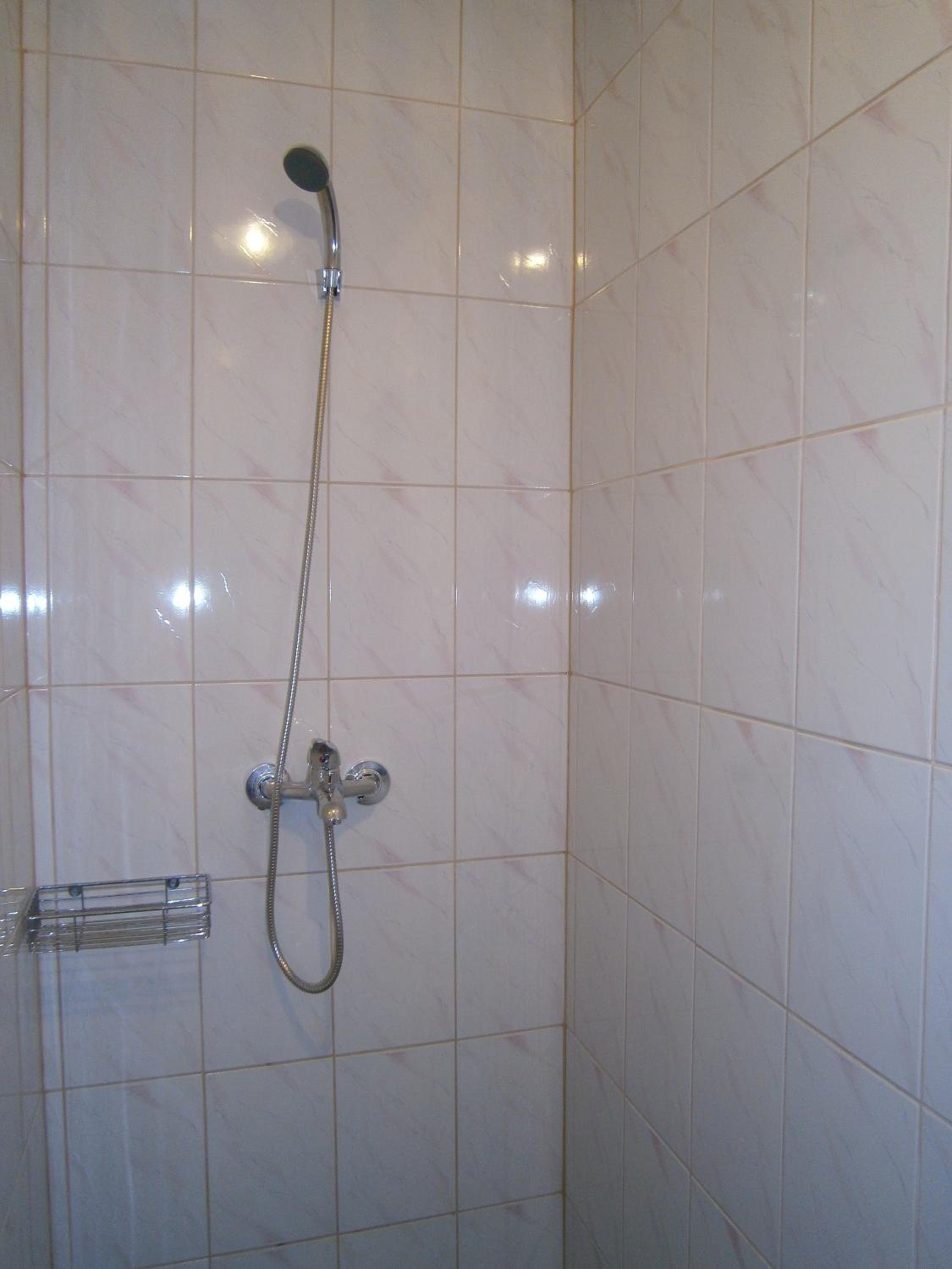 Twin Room with Shared Bathroom photo 3