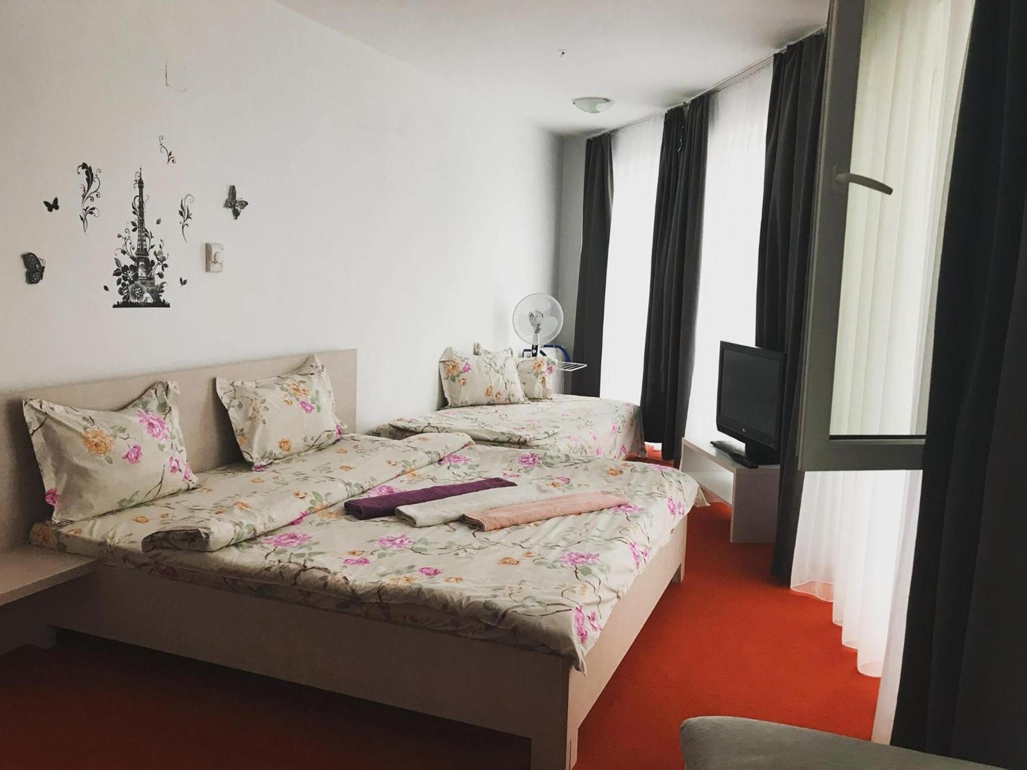 Comfort Triple Room with Shower - Photo 2