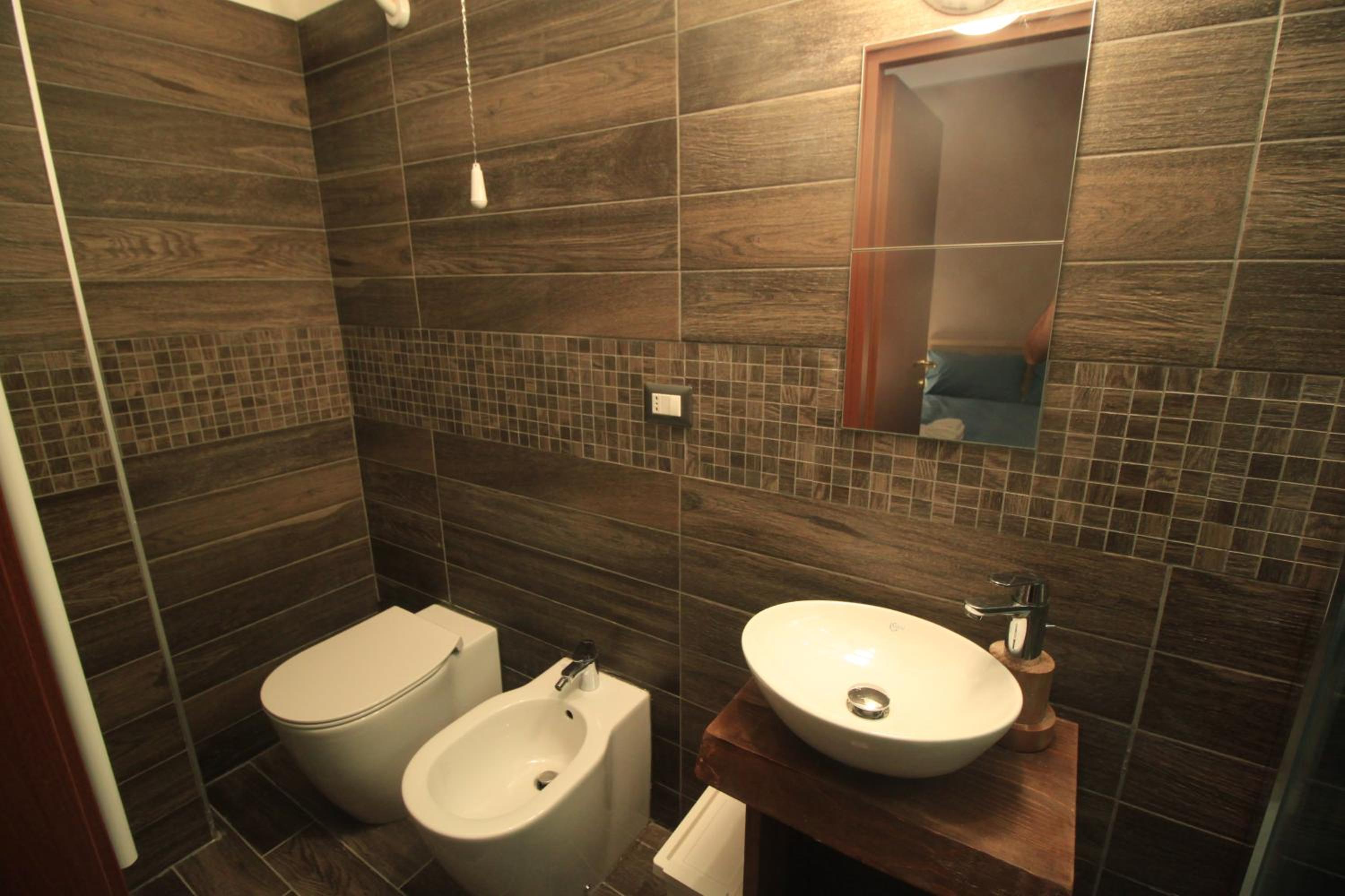 Double Room - Photo 6