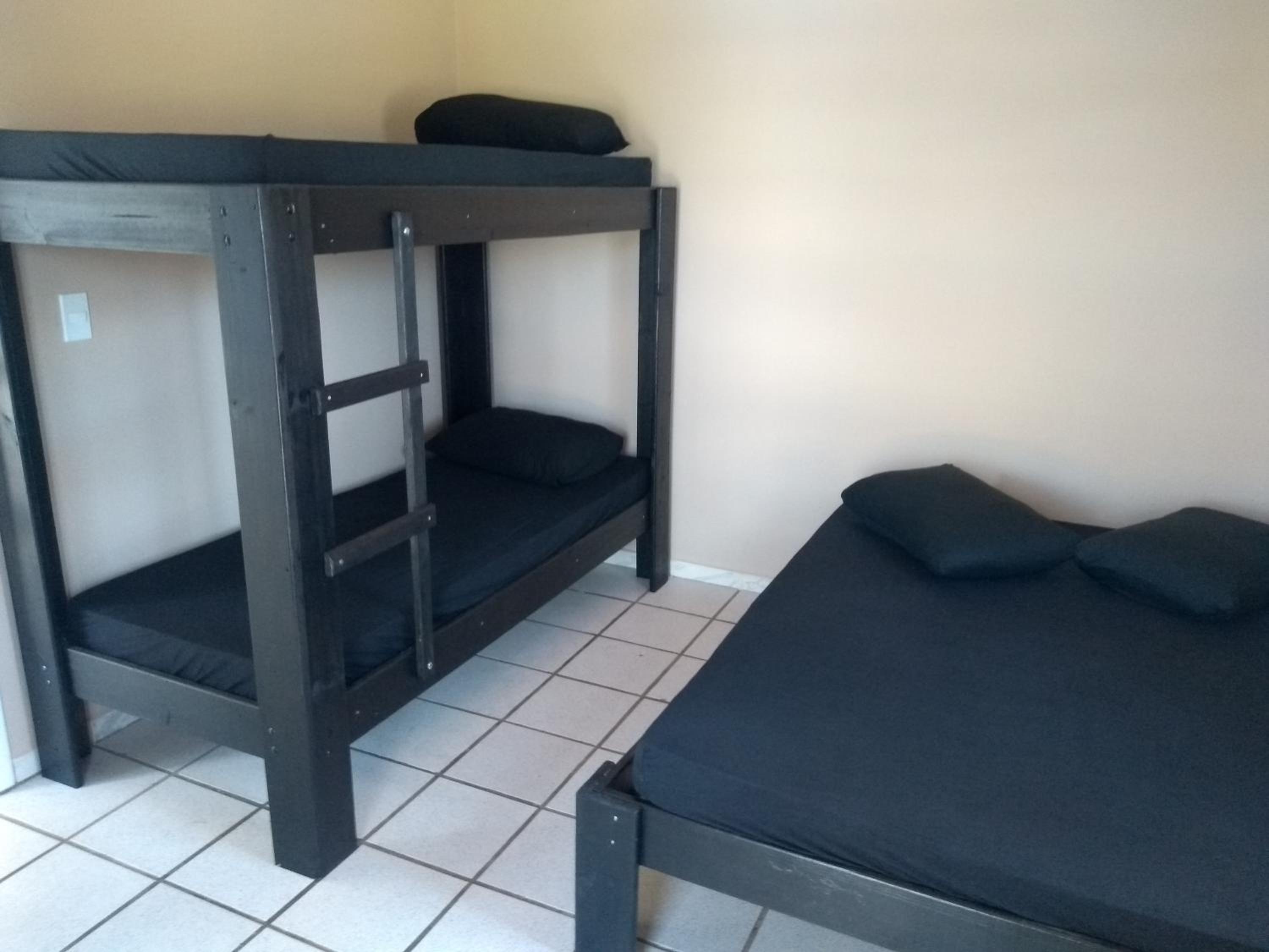 Economy Quadruple Room with Shared Bathroom photo 1