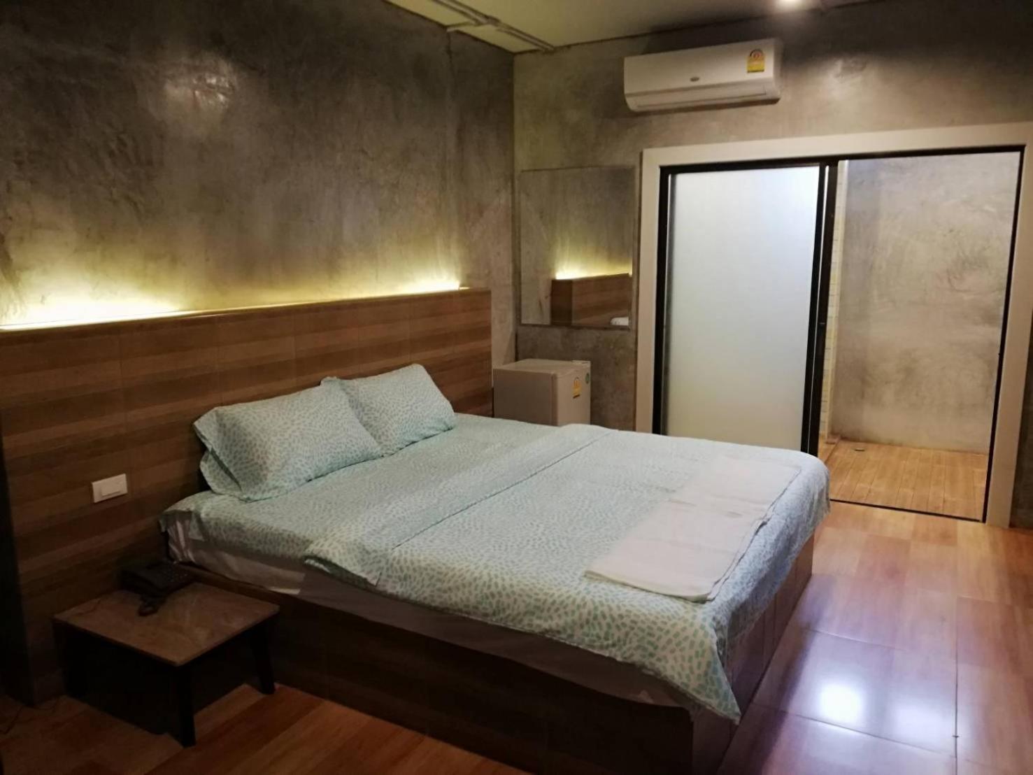 Apartment - Photo 9