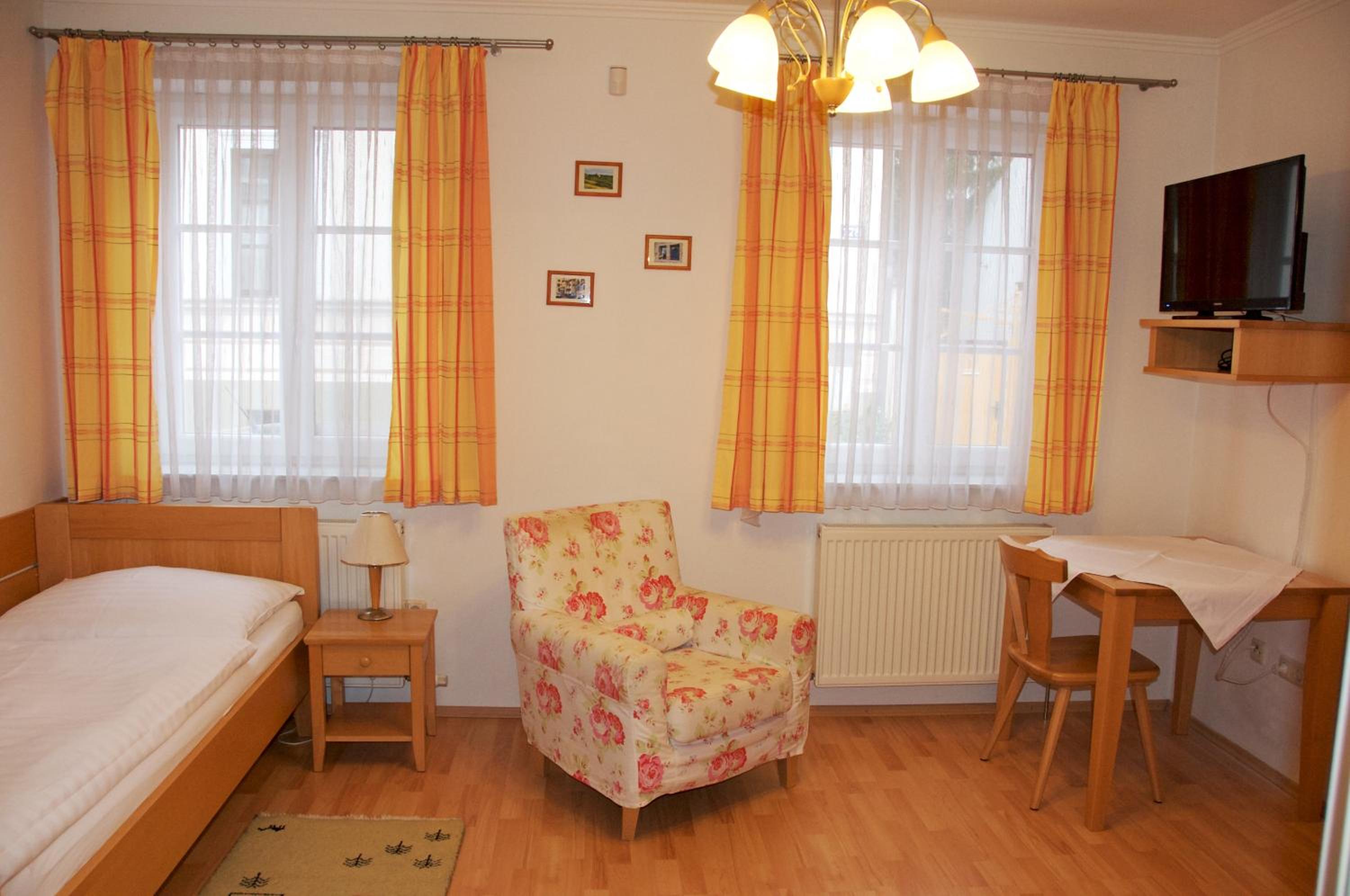 Standard Single Room with Shower