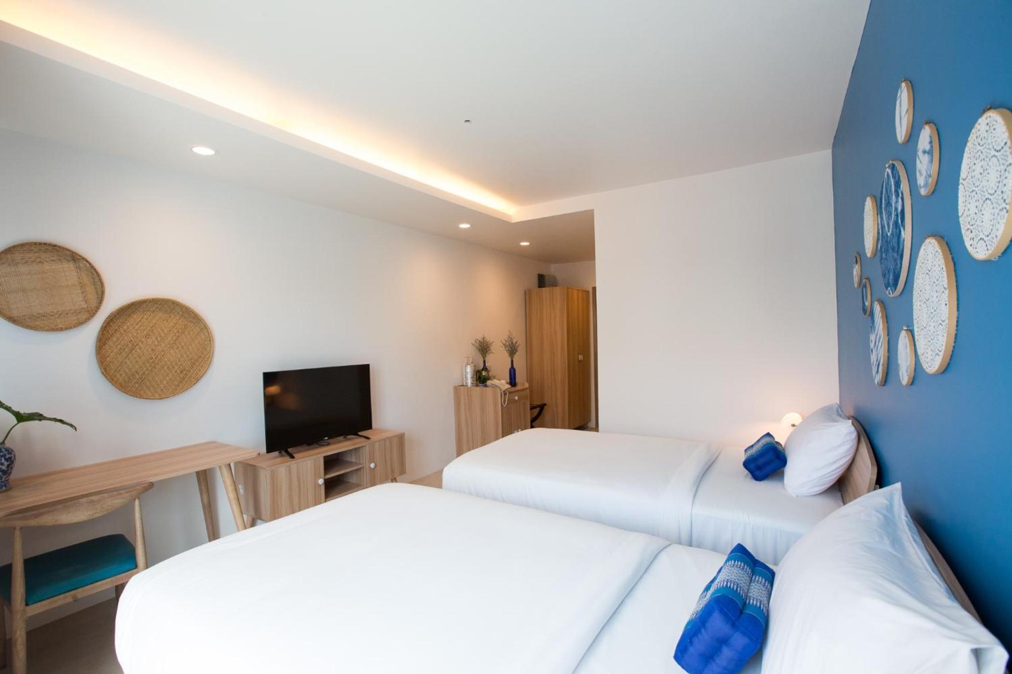 Superior Double or Twin Room with Garden View - Photo 20