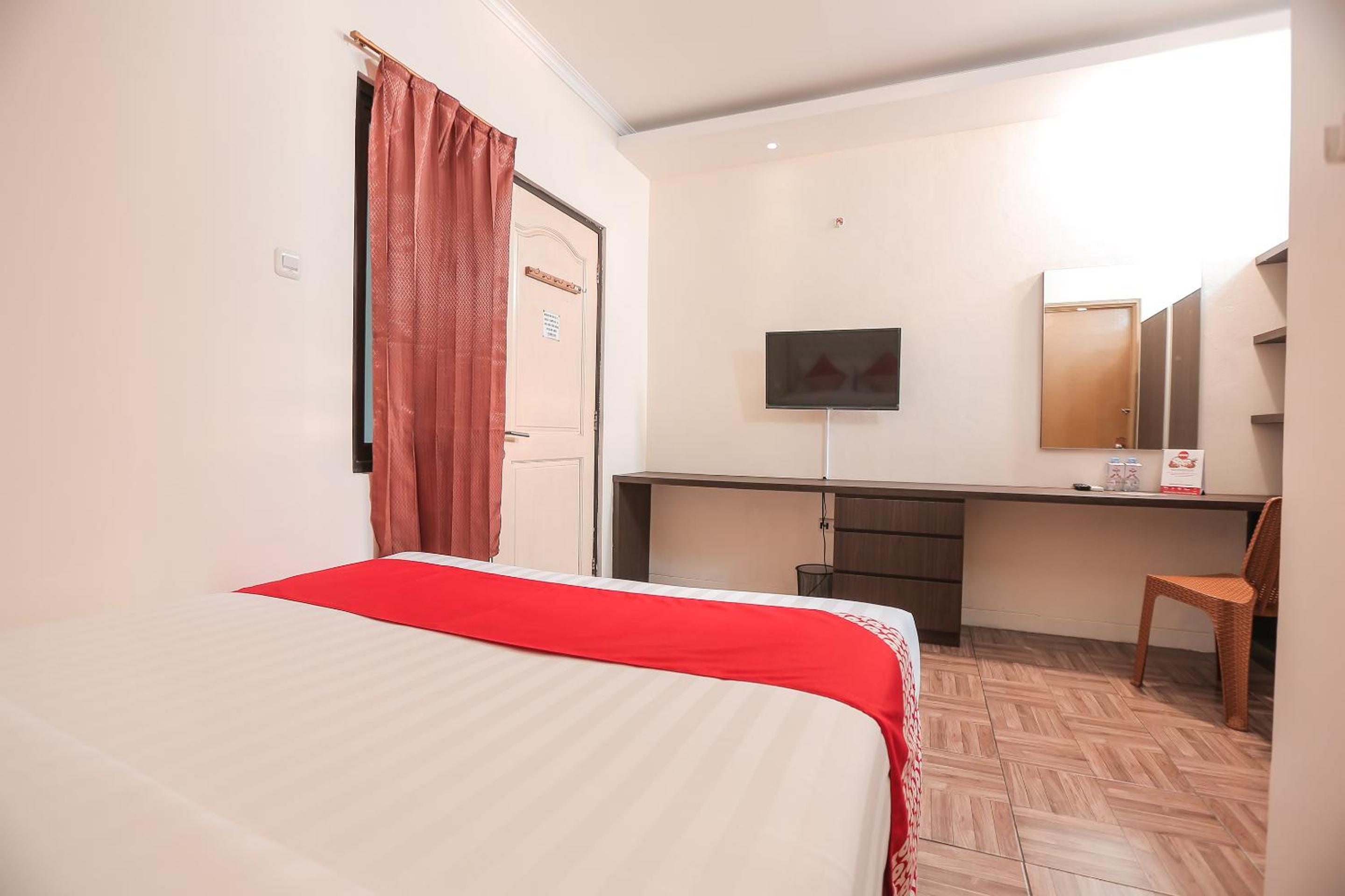 Standard Double Room - Photo 9