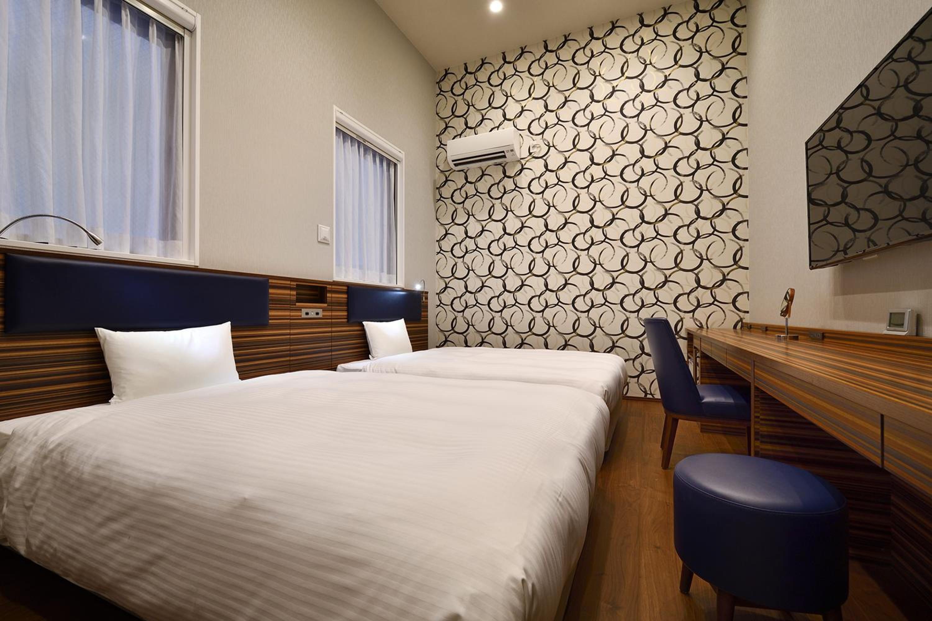 Royal Twin Room with Open-Air Bath and Loft - Non-Smoking photo 1