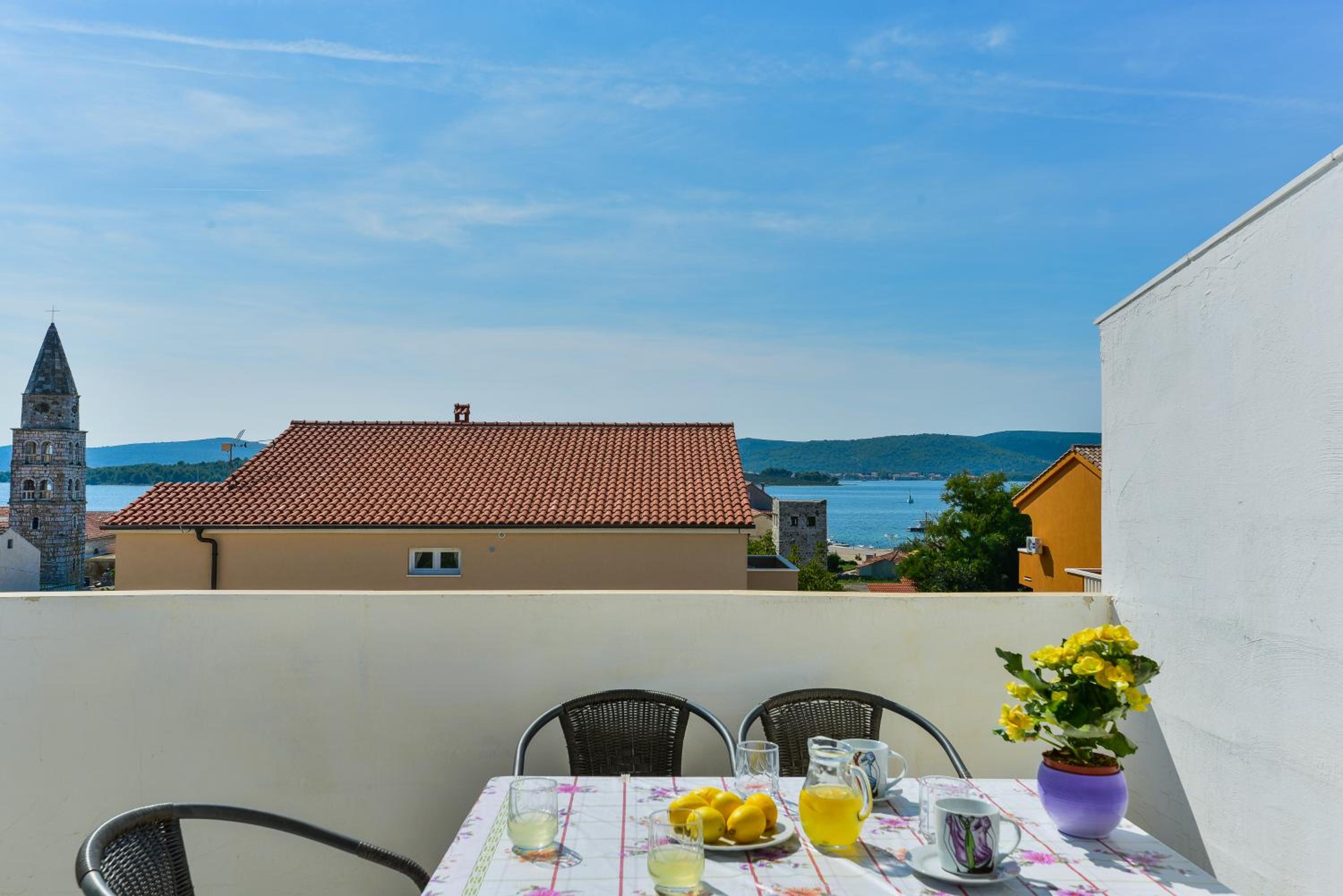 Apartment with Sea View