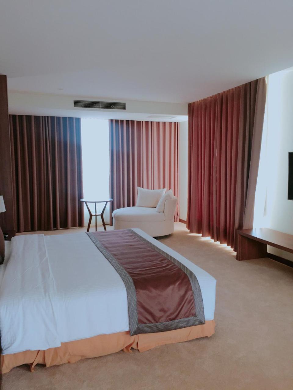 Executive Suite photo 2