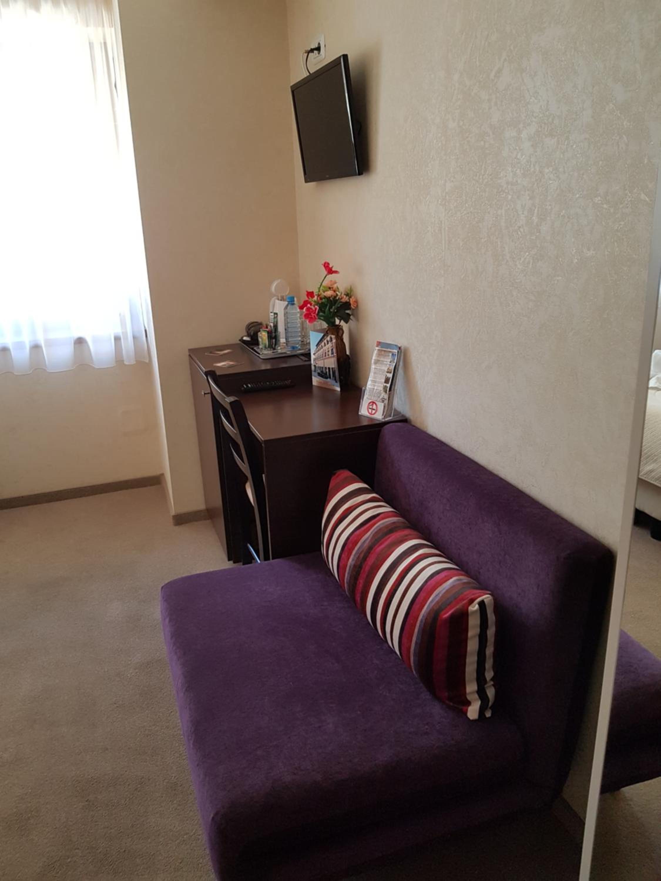 Standard Double Room - Photo 20