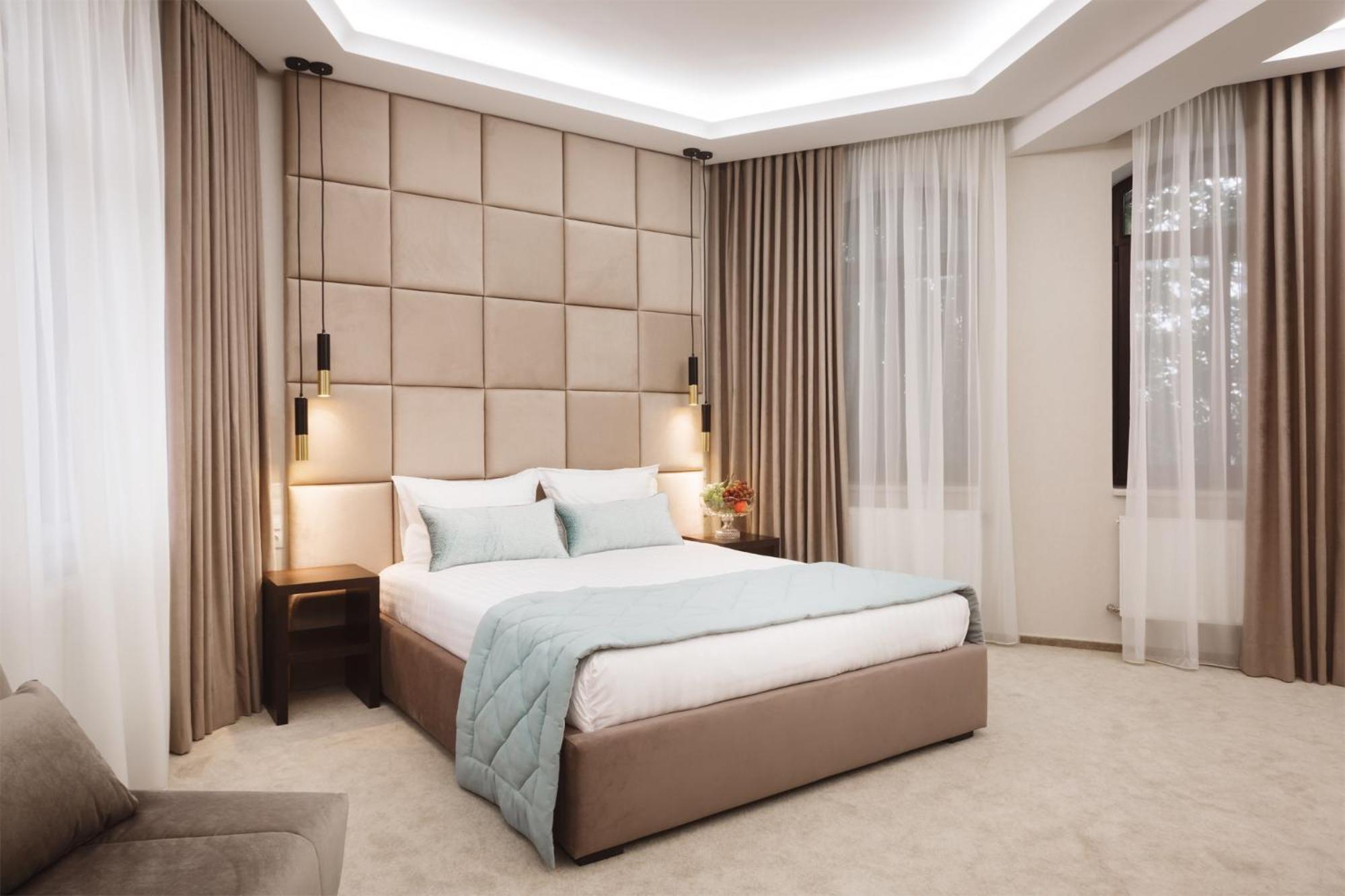 Deluxe King Room photo 1
