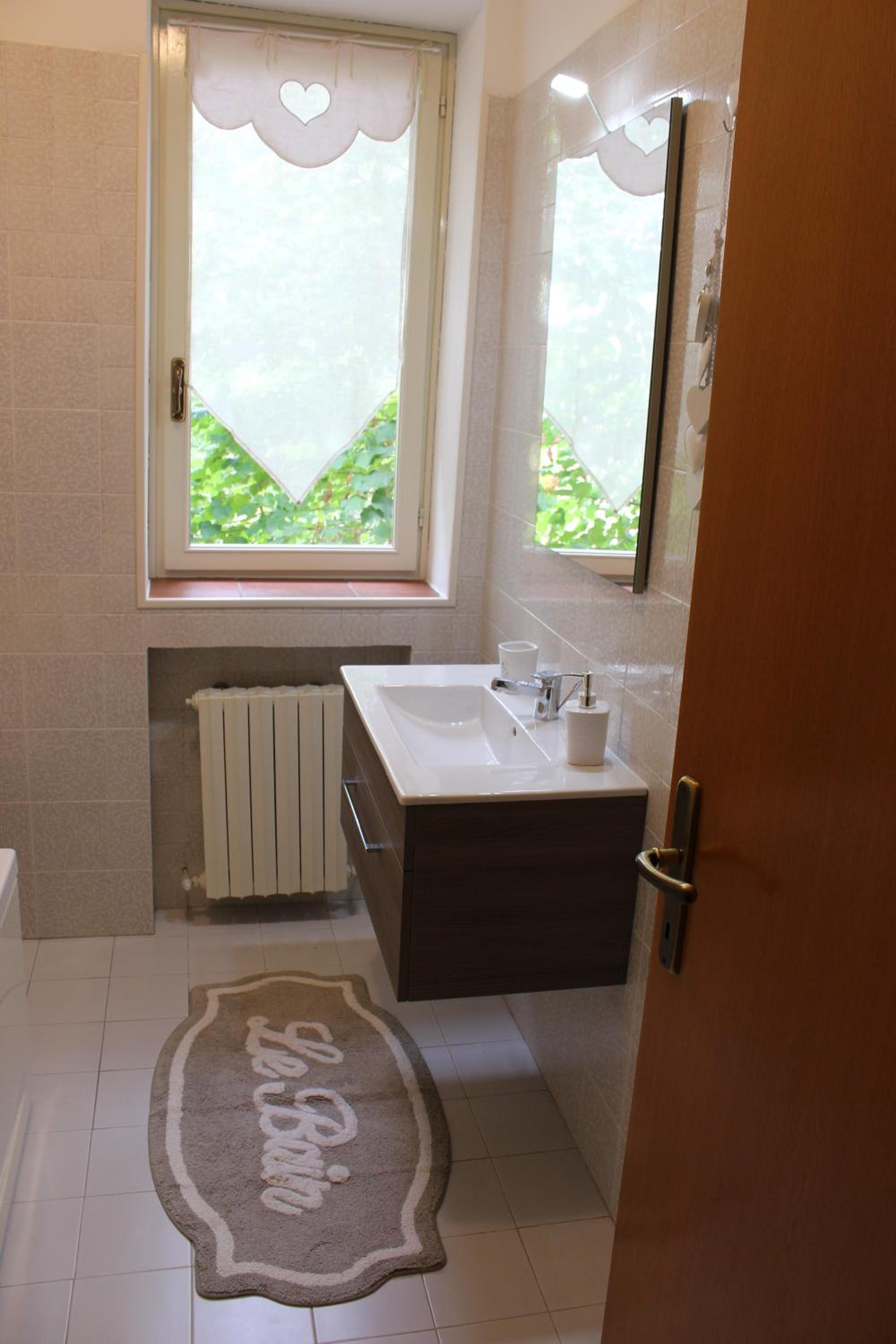 Queen Room with Spa Bath - Photo 6