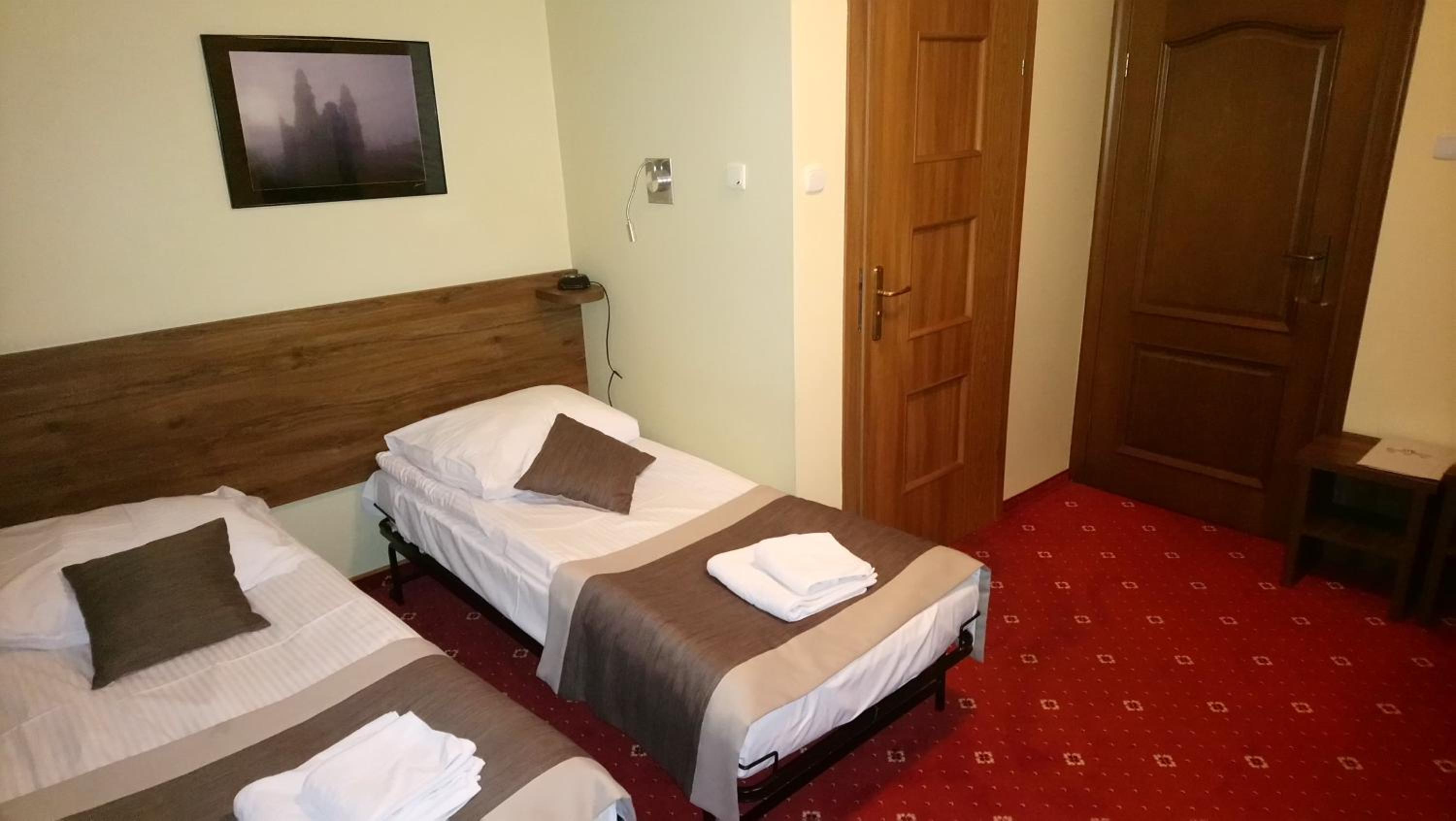 Standard Twin Room photo 3