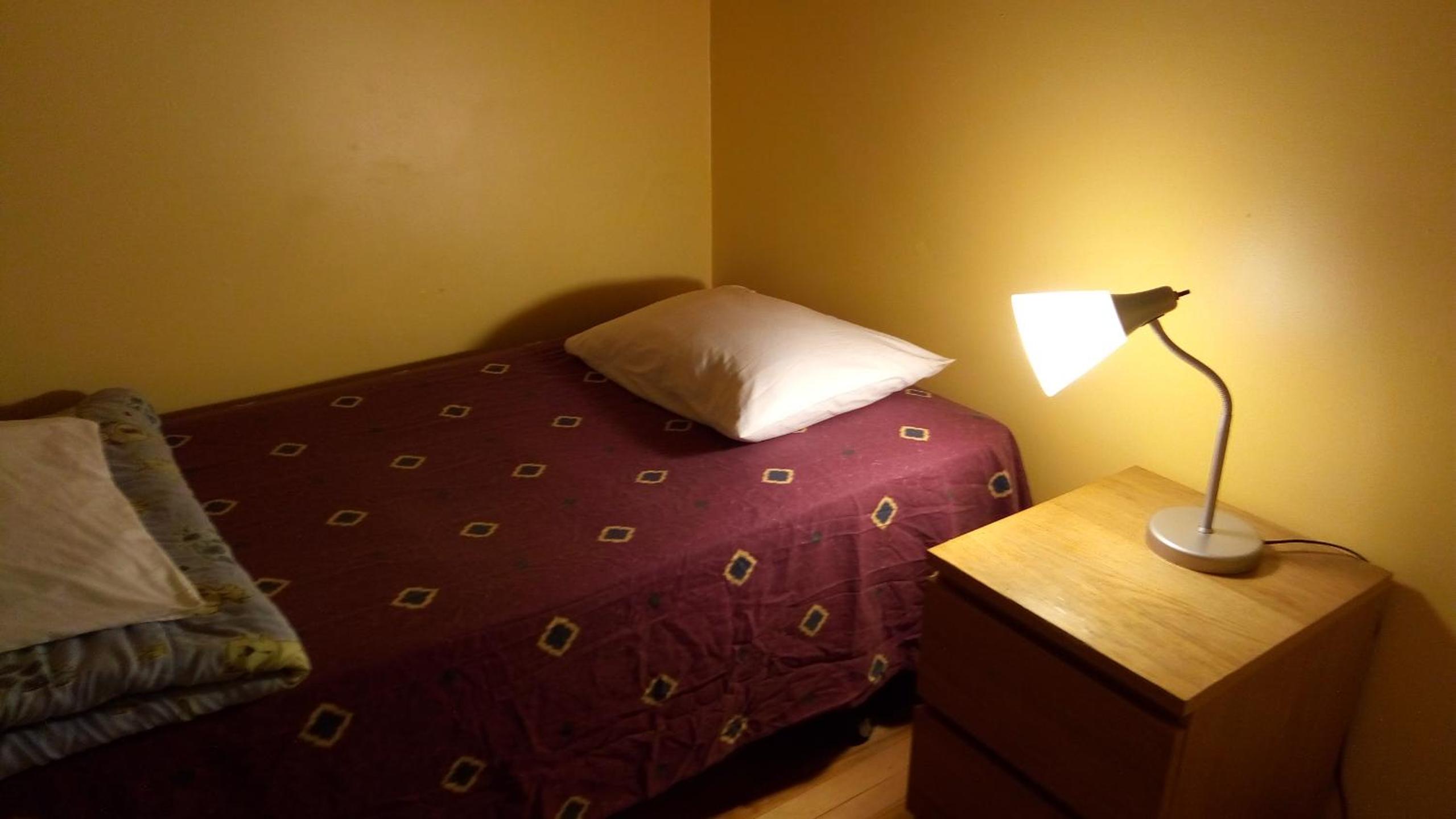 Economy Single Room with Shared Bathroom photo 1