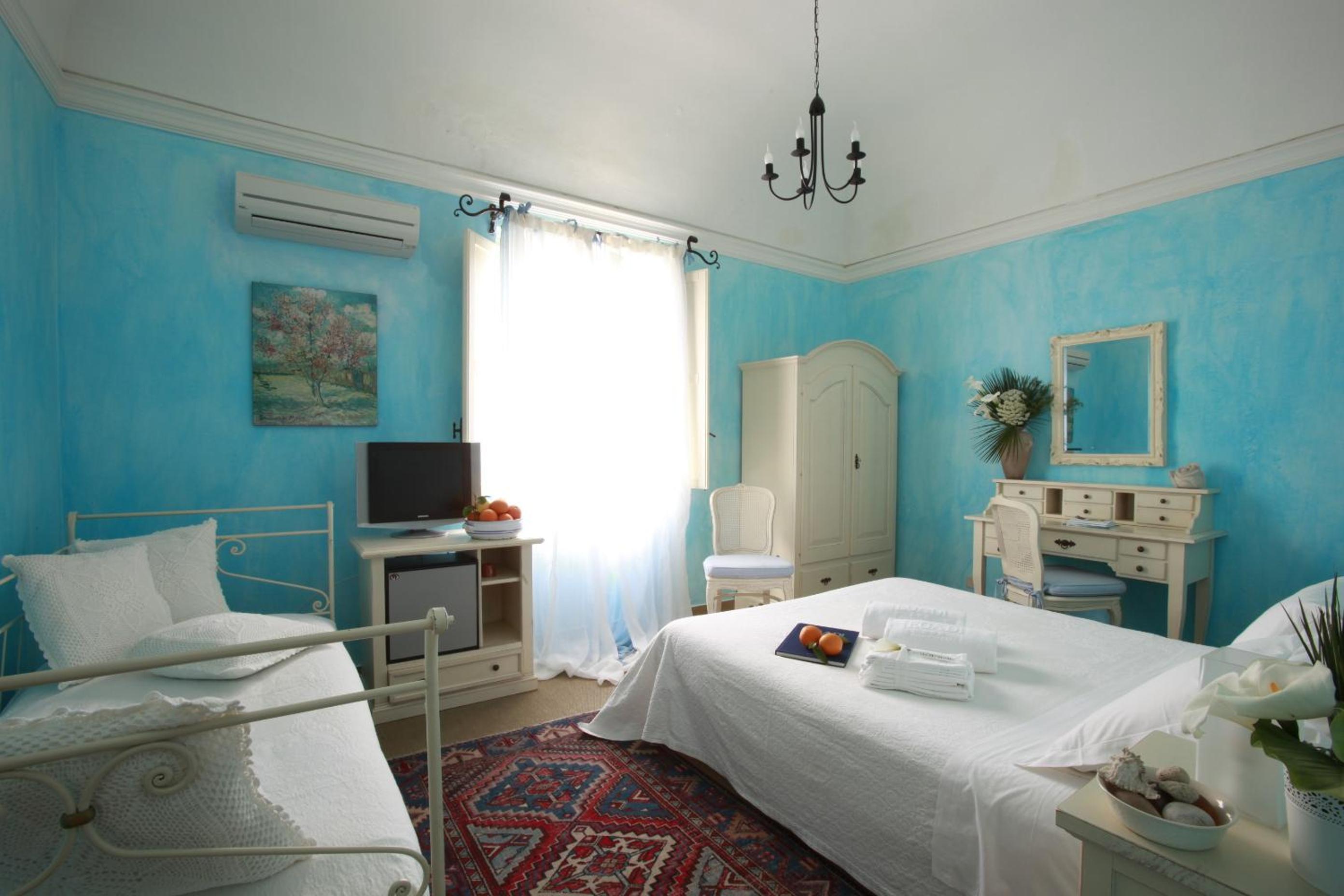 Double Room with Sea View photo 1