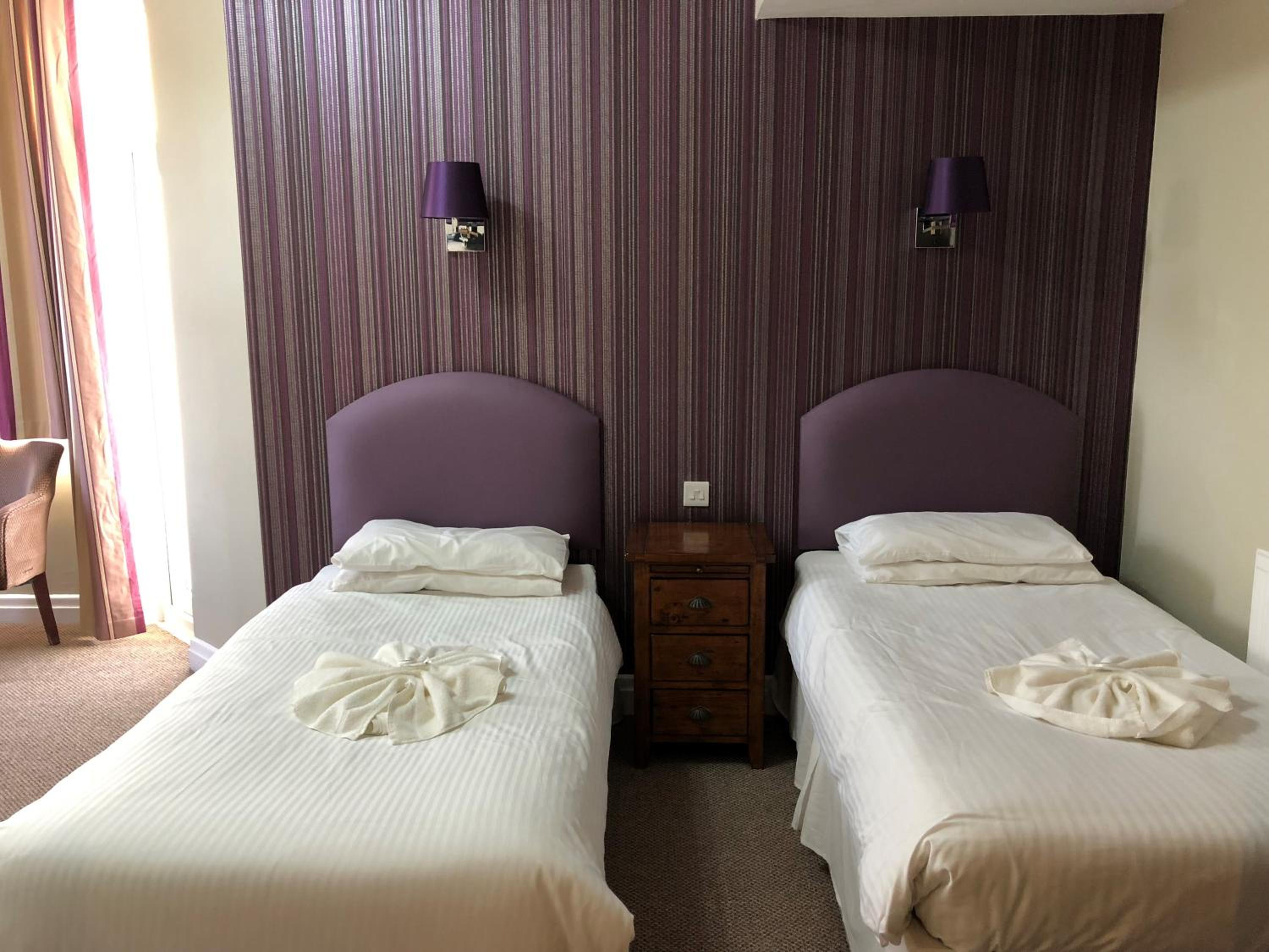 Refurbished Twin Room with Balcony