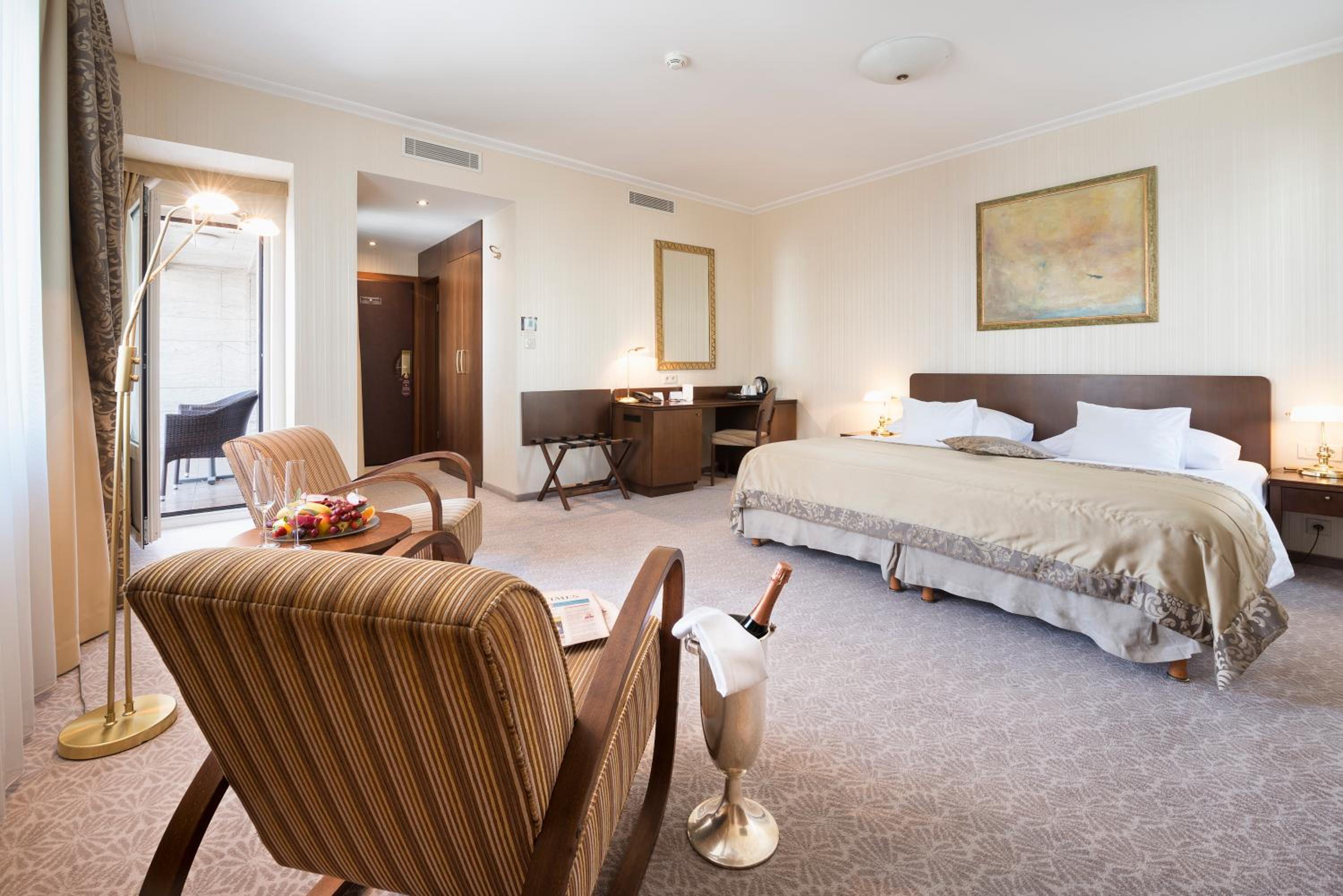 Superior Double Room with Terrace - Photo 3