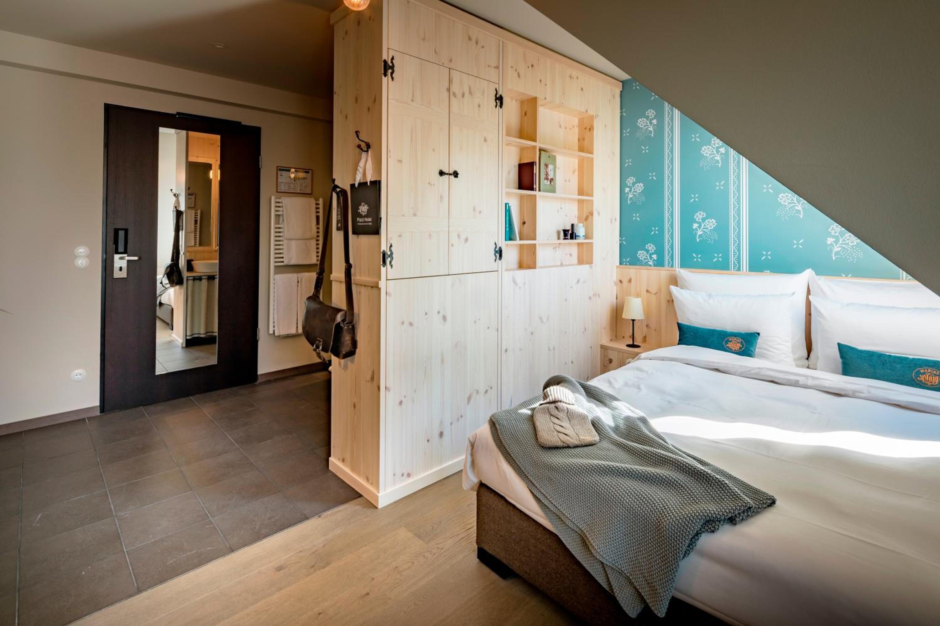 Queen Room