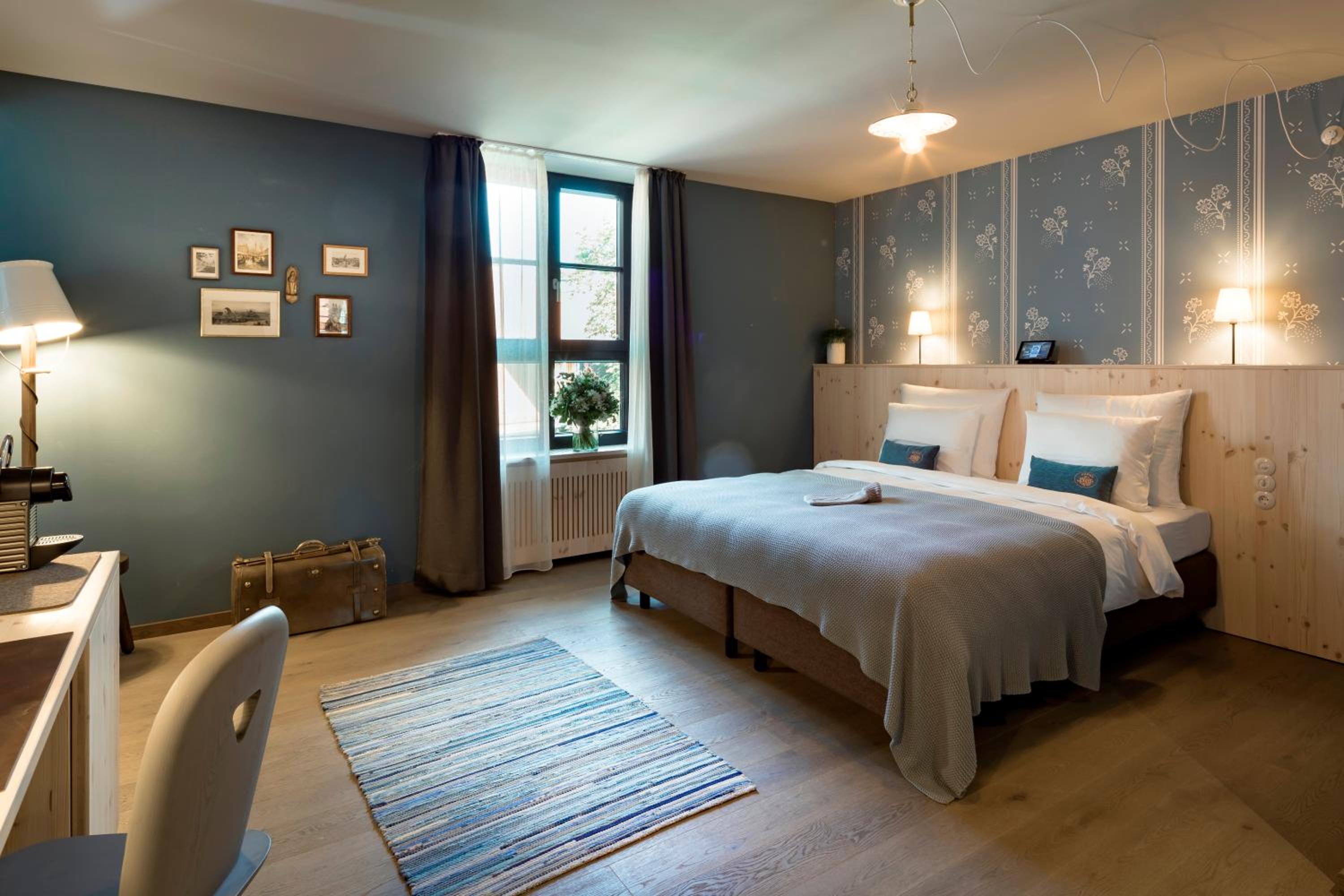 Superior King Room