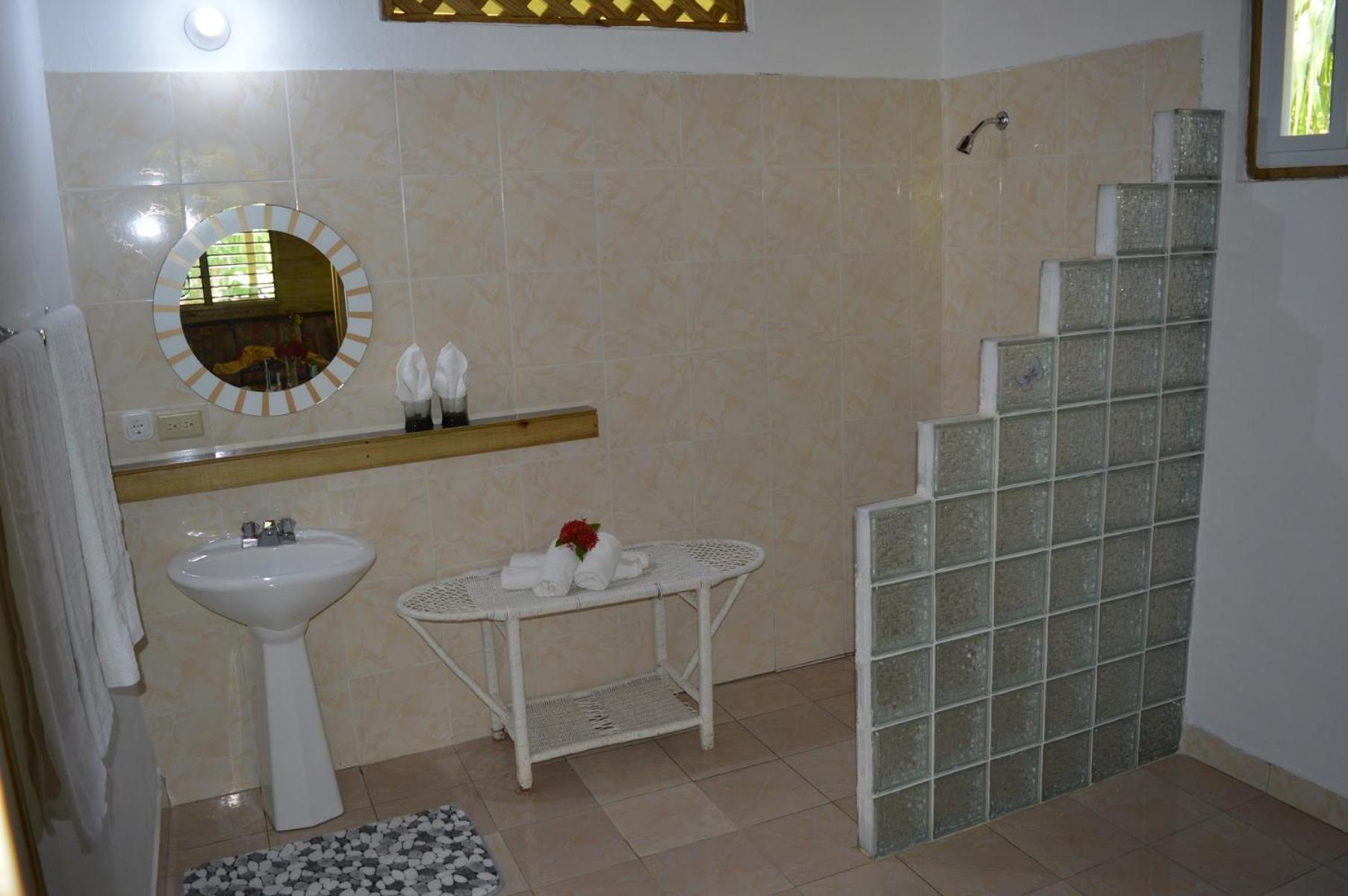 Deluxe Bungalow photo 3
