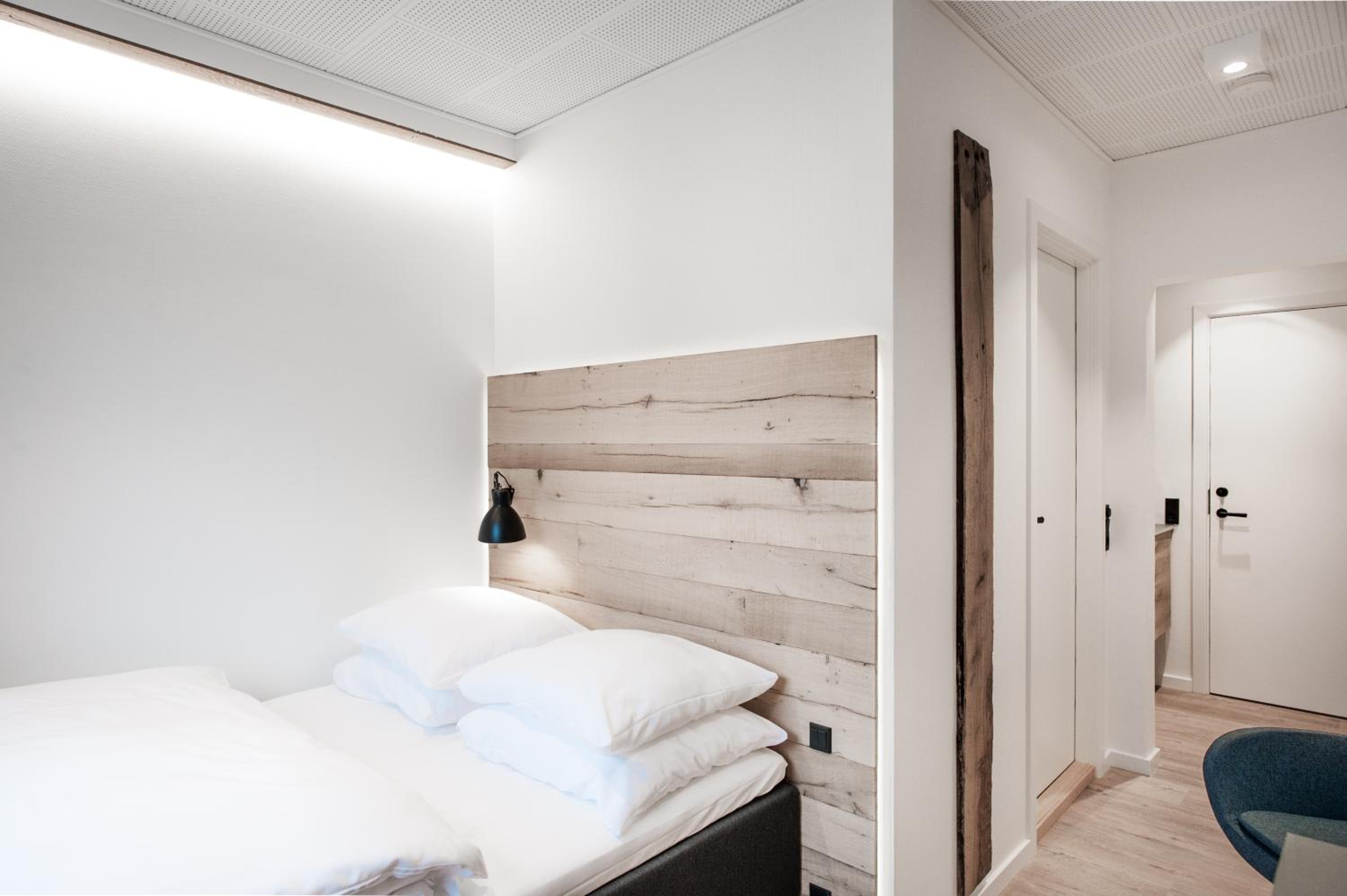 Small Double Room - Photo 1