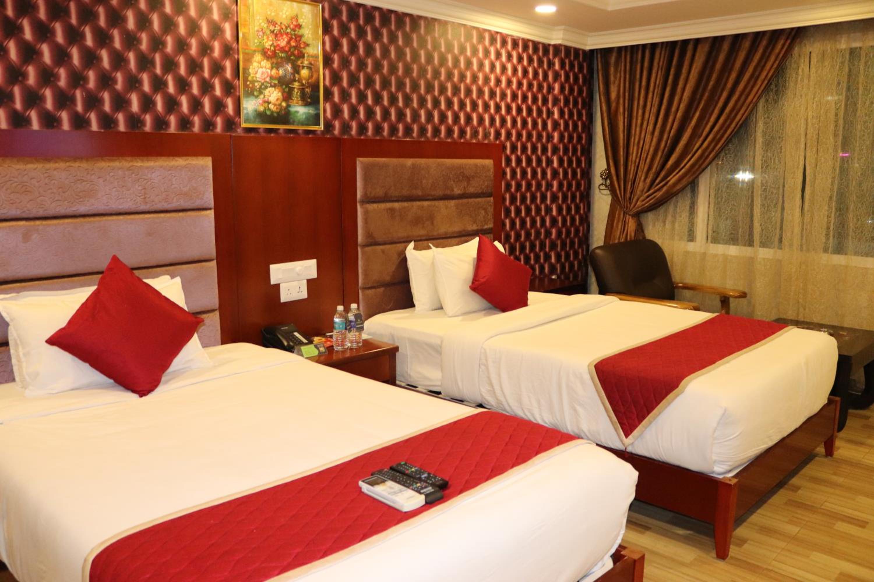 Deluxe Double or Twin Room photo 3