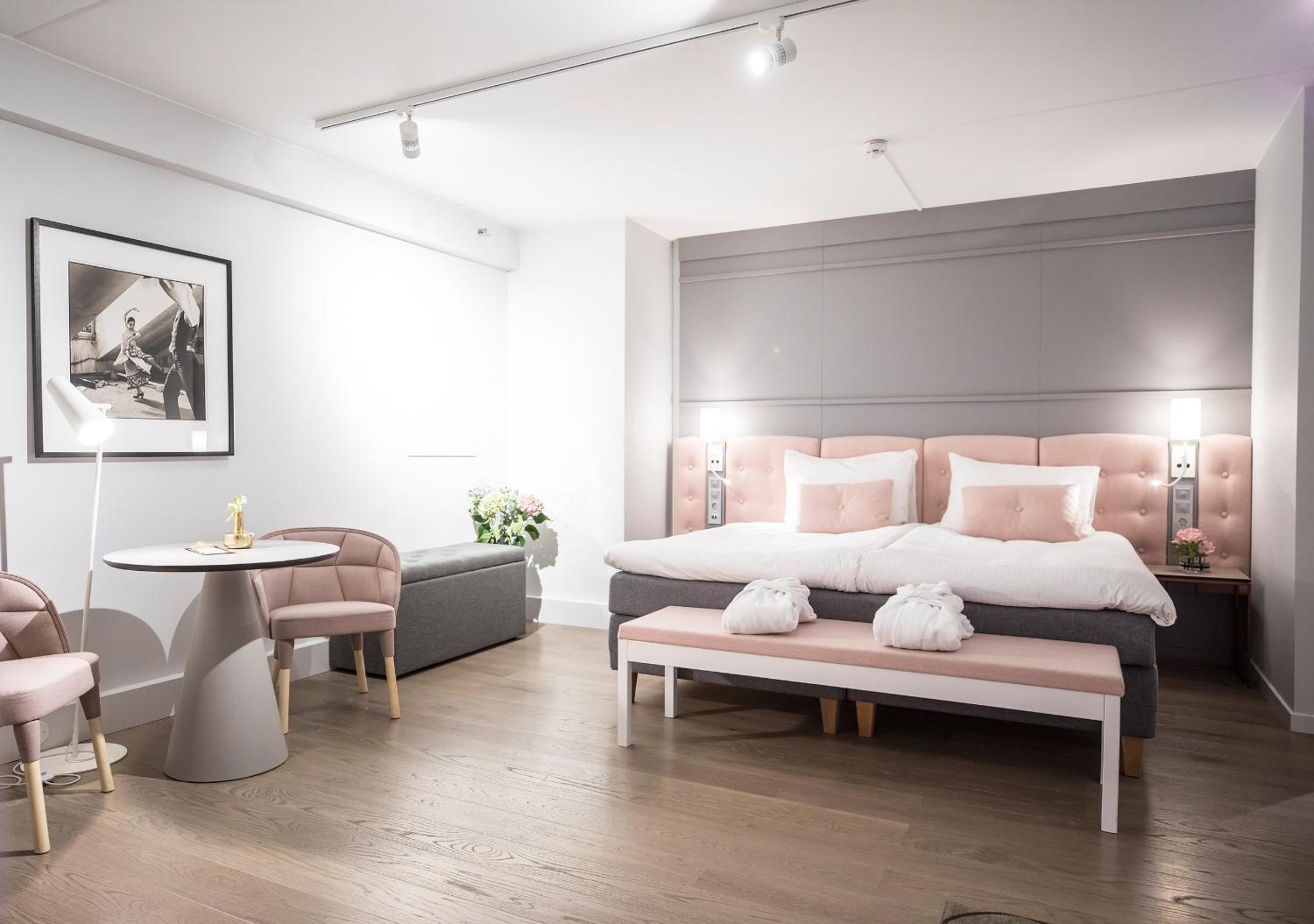 Junior Suite- min 25 years of age acceptable