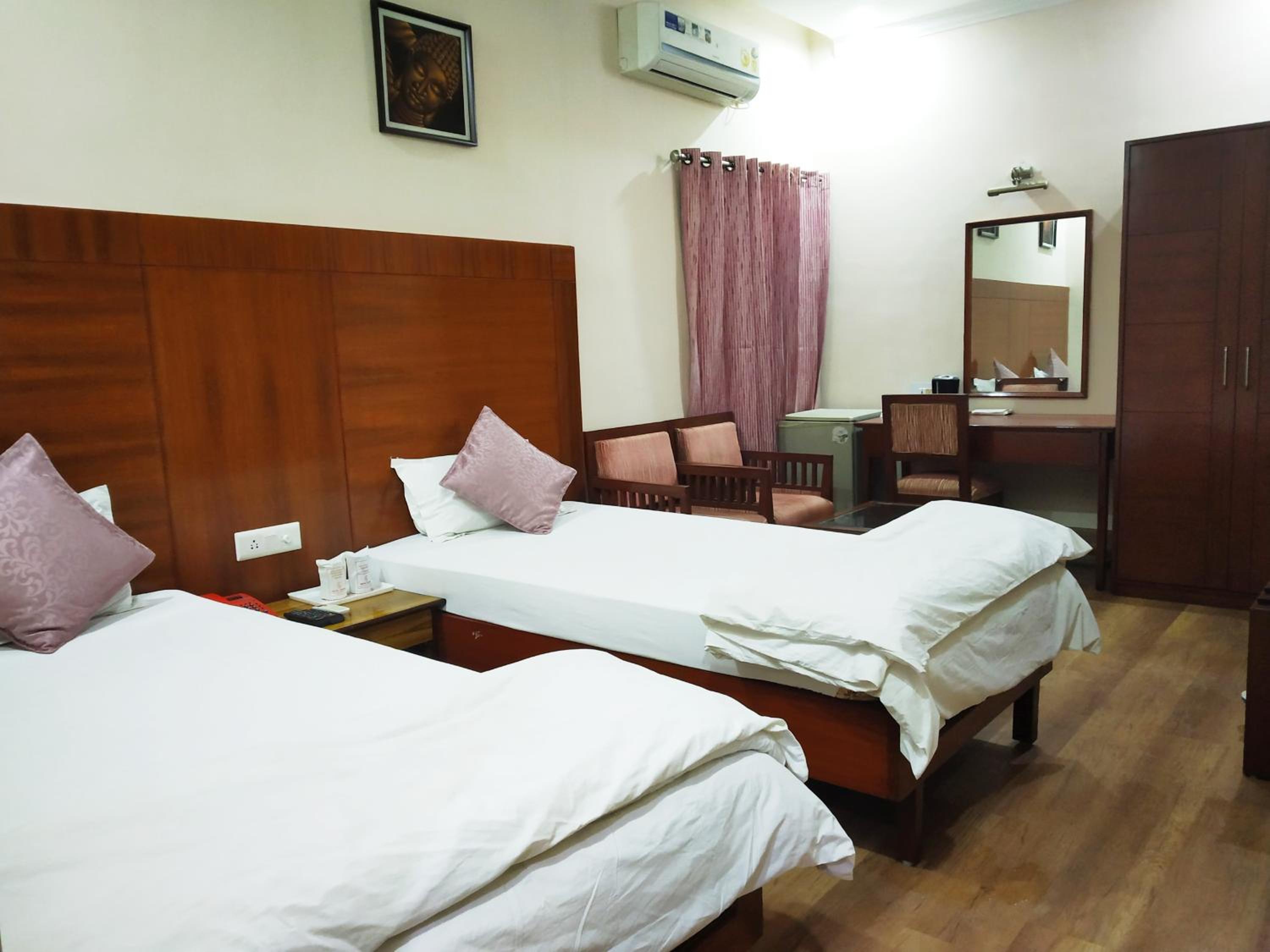 Standard Double or Twin Room photo 3