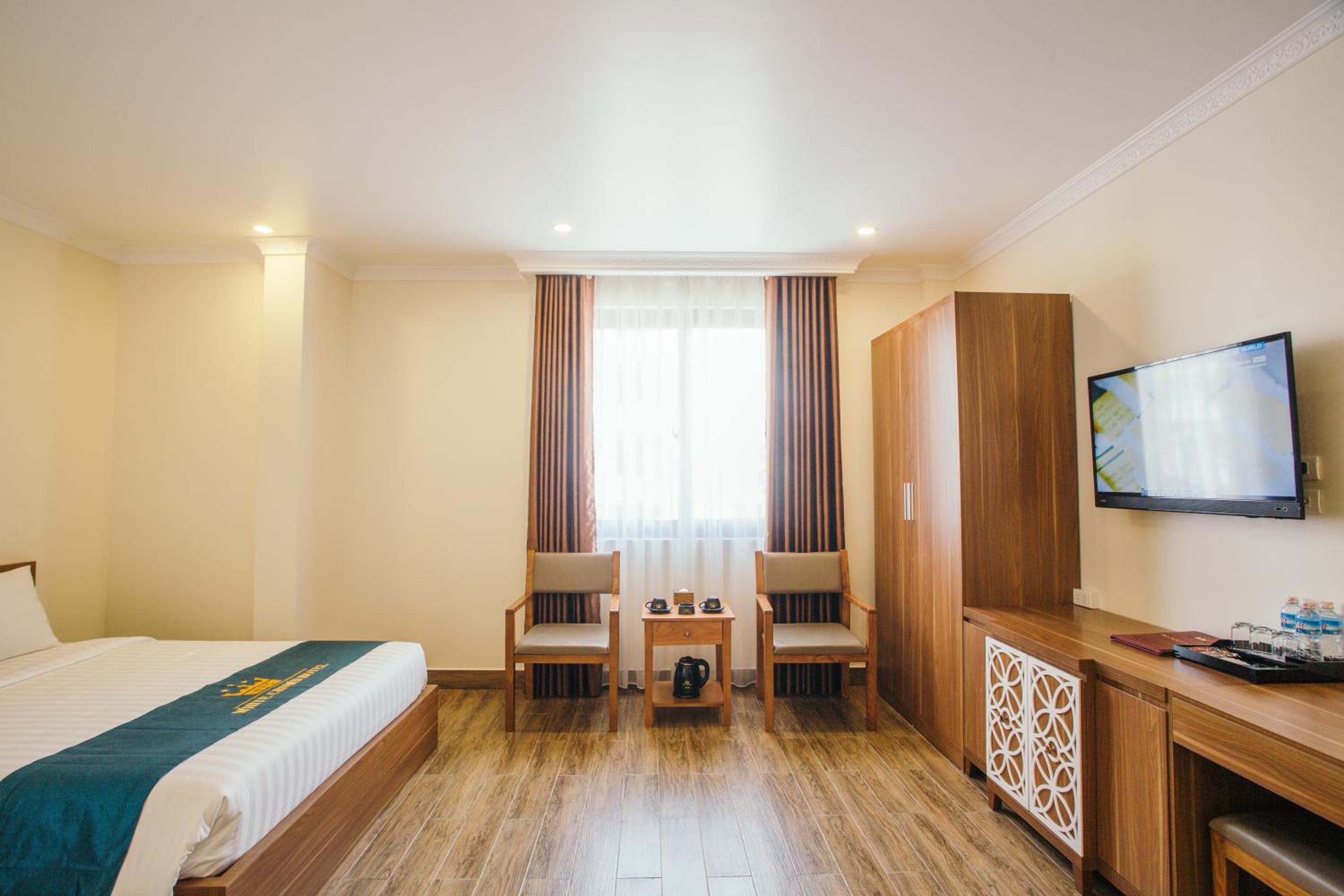 Family Room - Photo 13