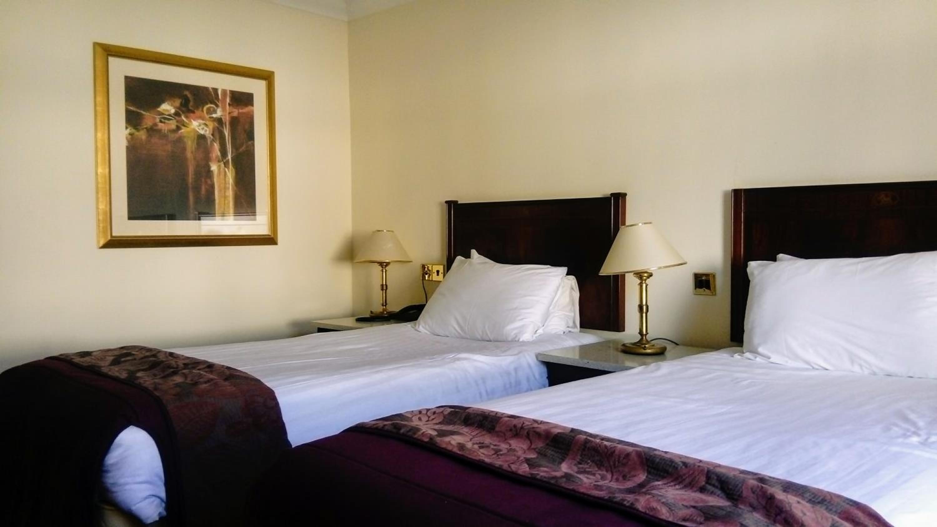 Standard Twin Room - Photo 3