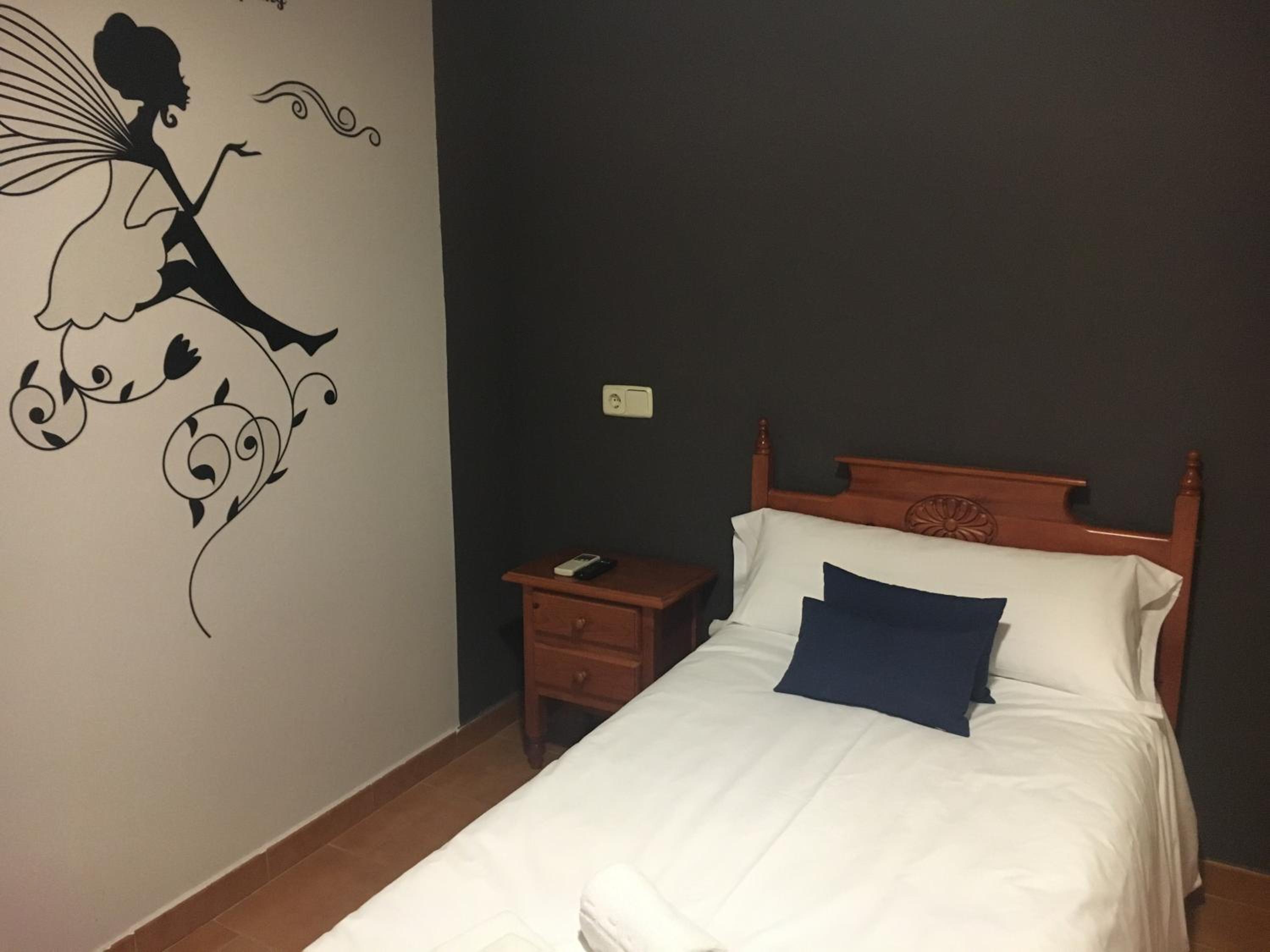 Single Room photo 2