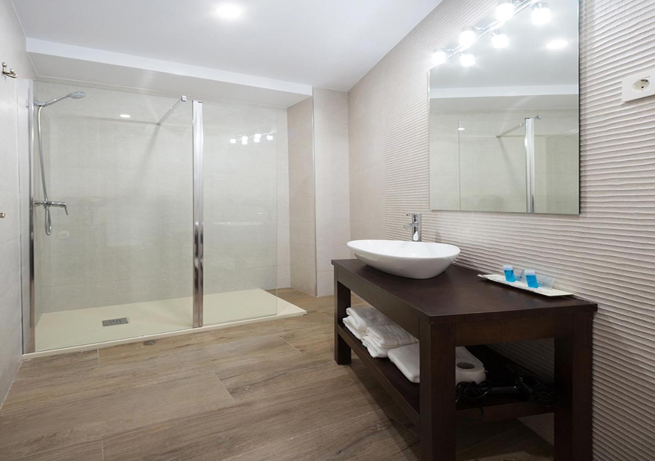 Deluxe Triple Room - Photo 3