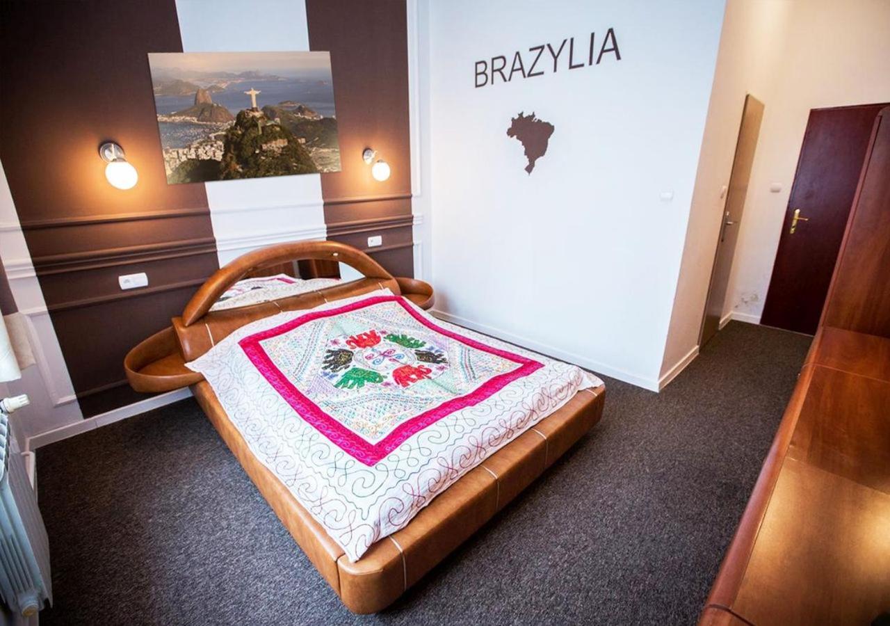 Deluxe King Room - Photo 6