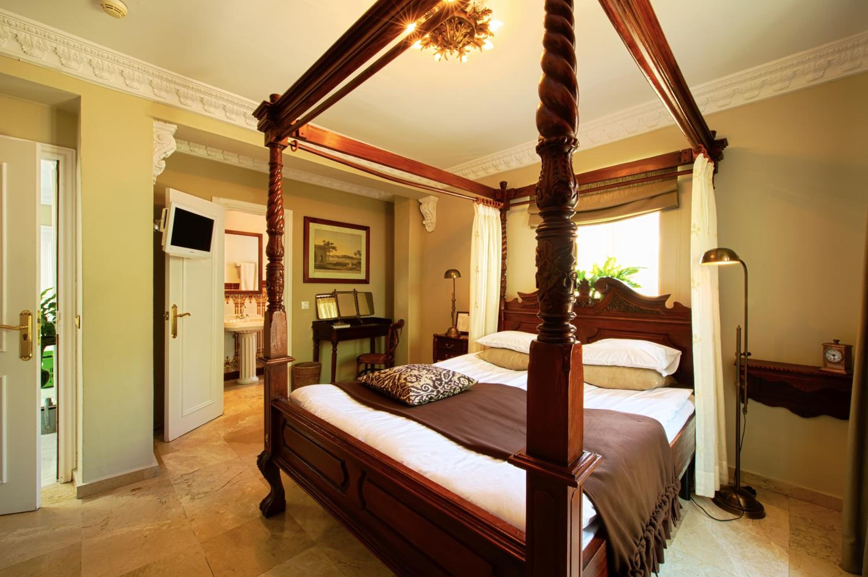 Double or Twin Room photo 3