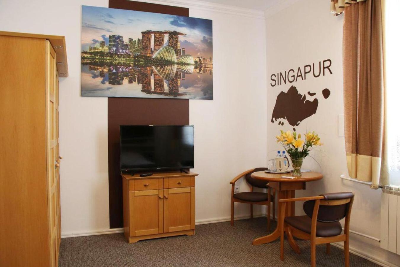 Deluxe King Room - Photo 1