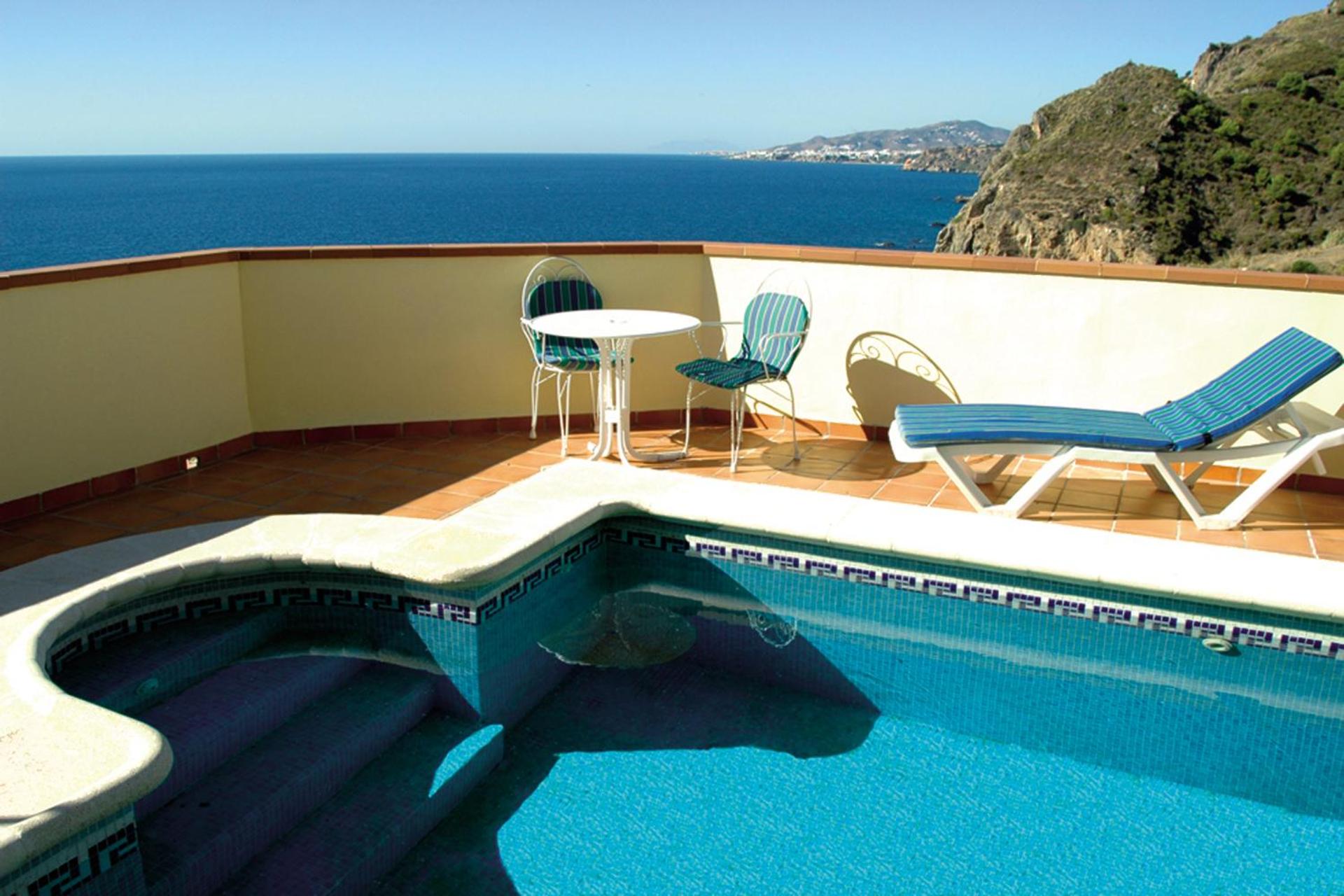 Villa photo 3