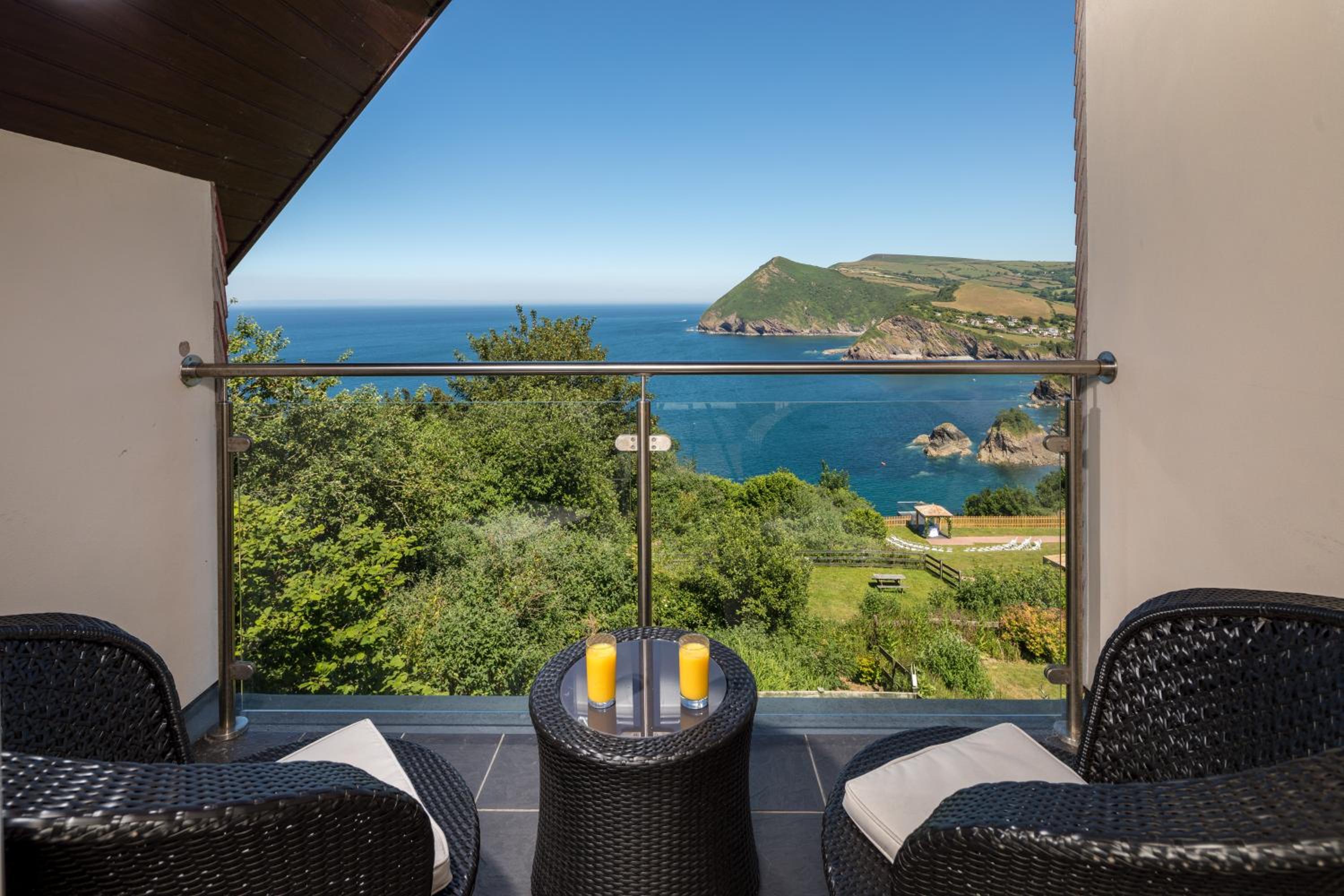 Superior Double with Balcony  photo 3