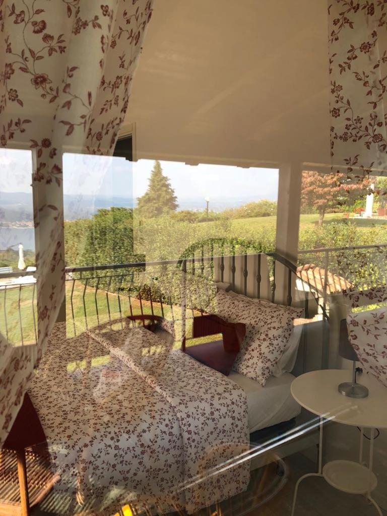 Double Room with Lake View - Photo 2