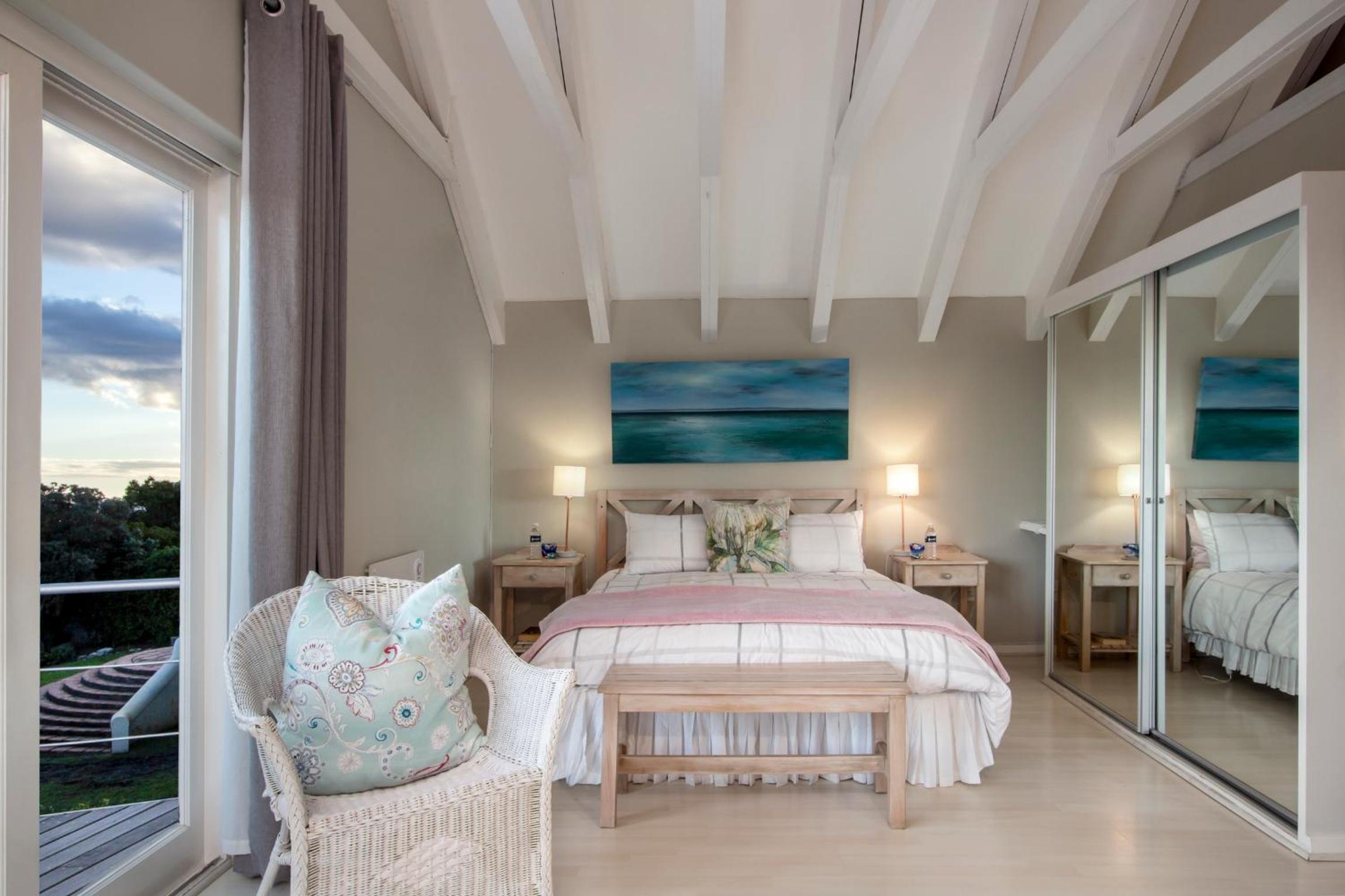 Apartment with Mountain View photo 1
