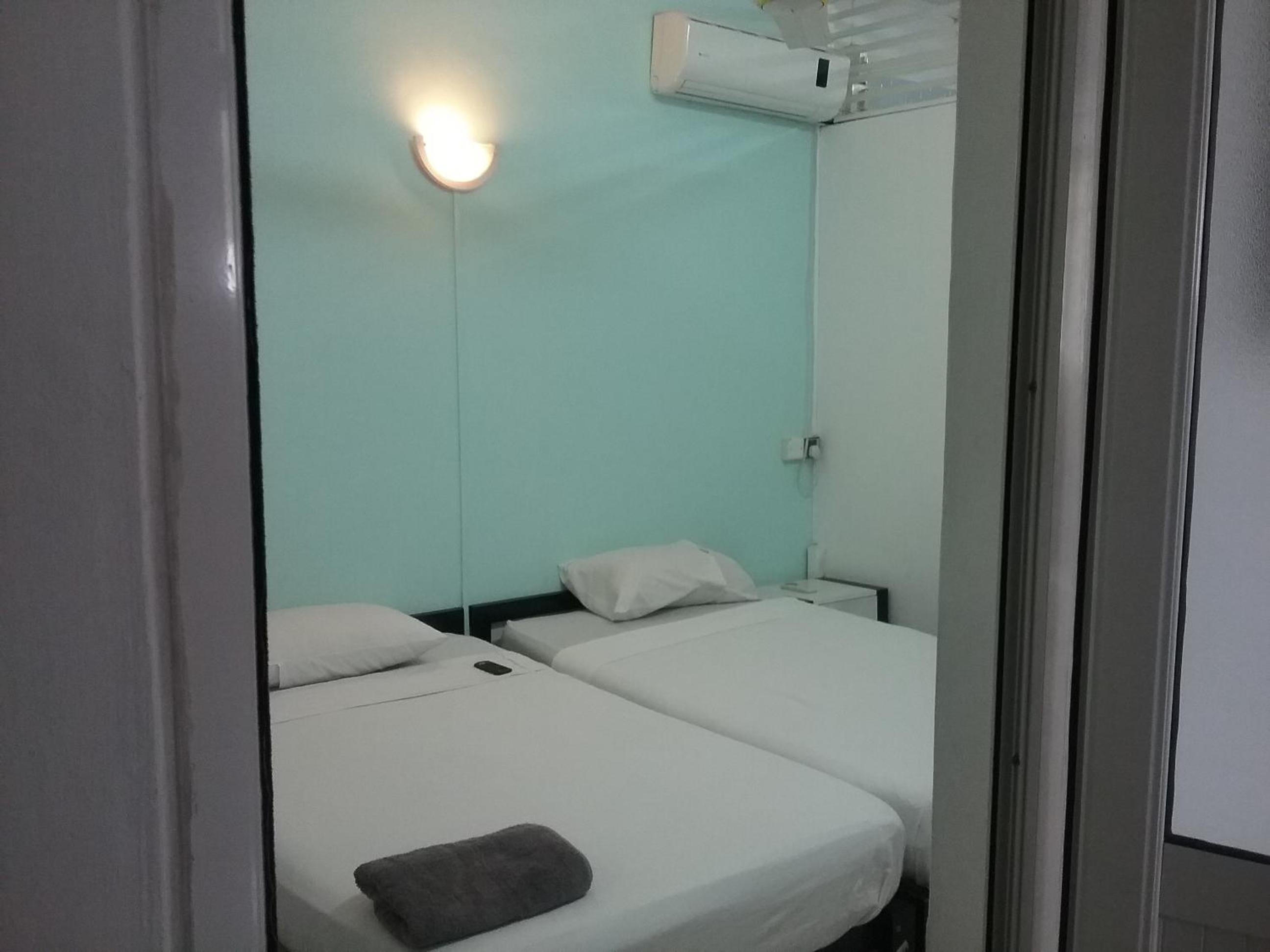 Double or Twin Room with Bathroom - Photo 7