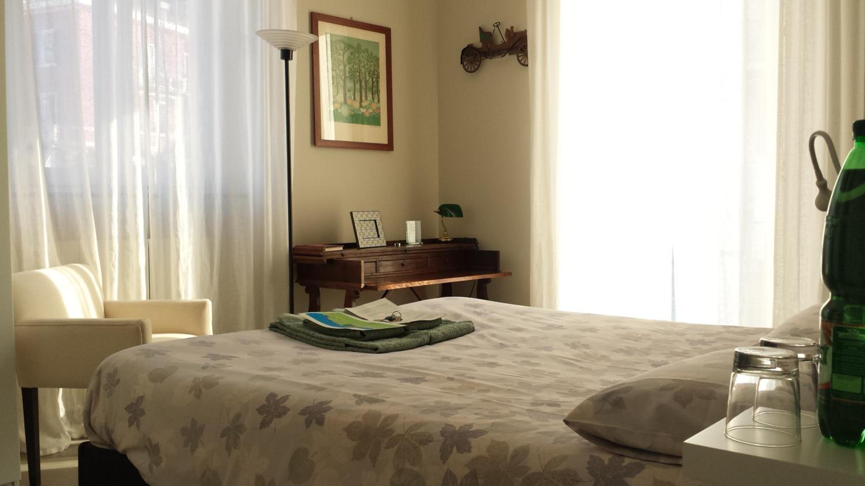 Double Room with Private Bathroom photo 3