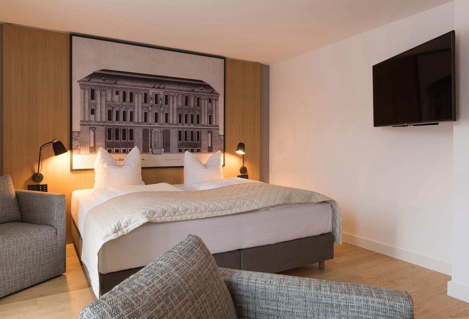 Suite - Photo 3