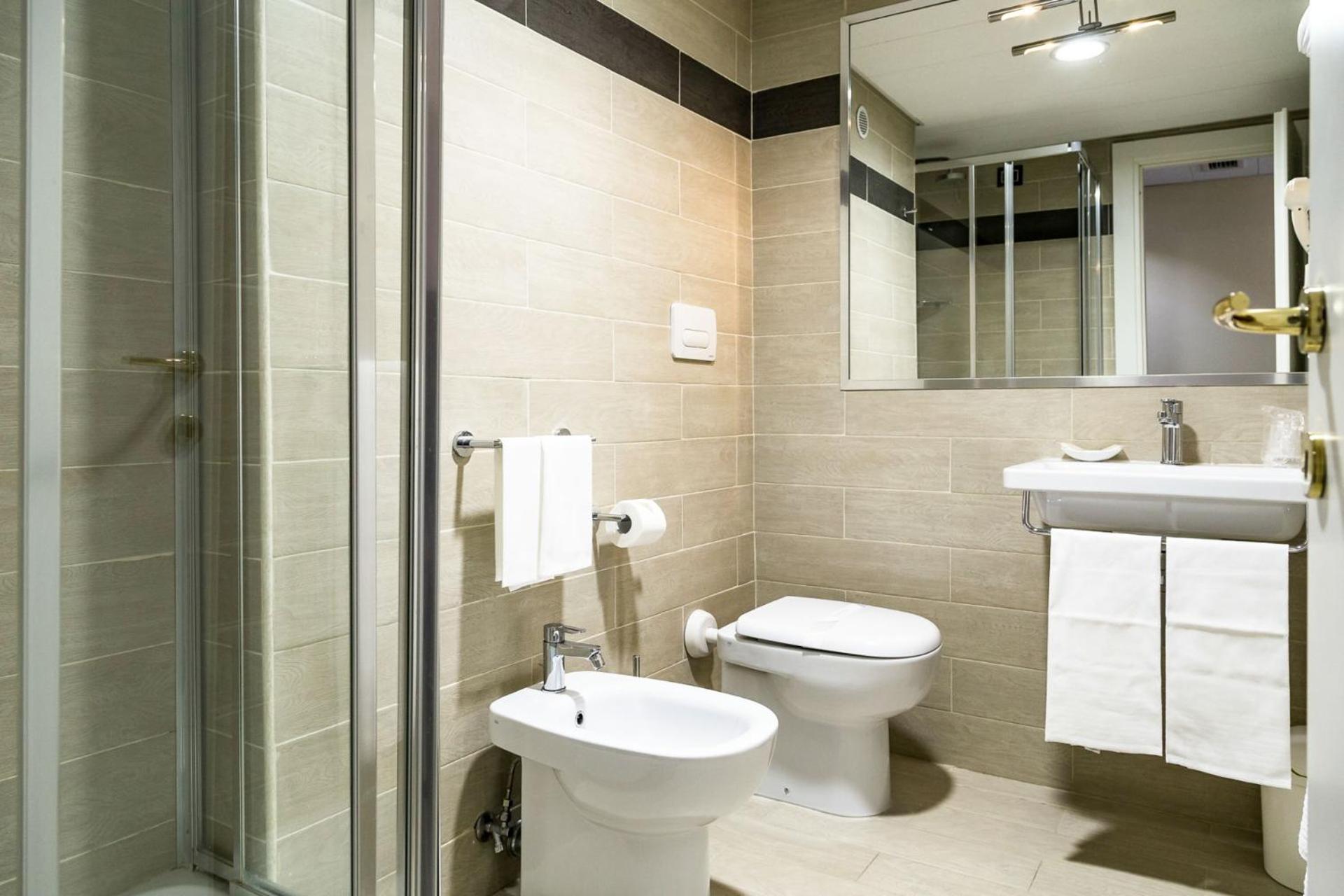 Comfort Triple Room