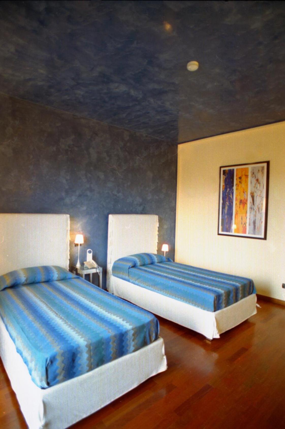 Double Room - Photo 3