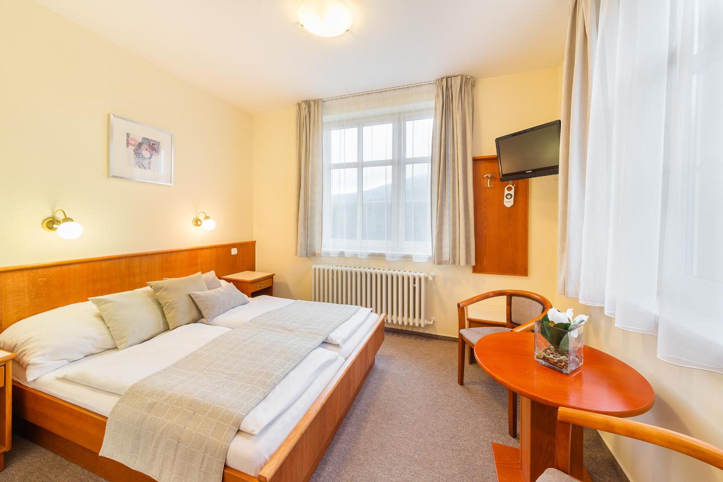 Economy Double Room photo 1