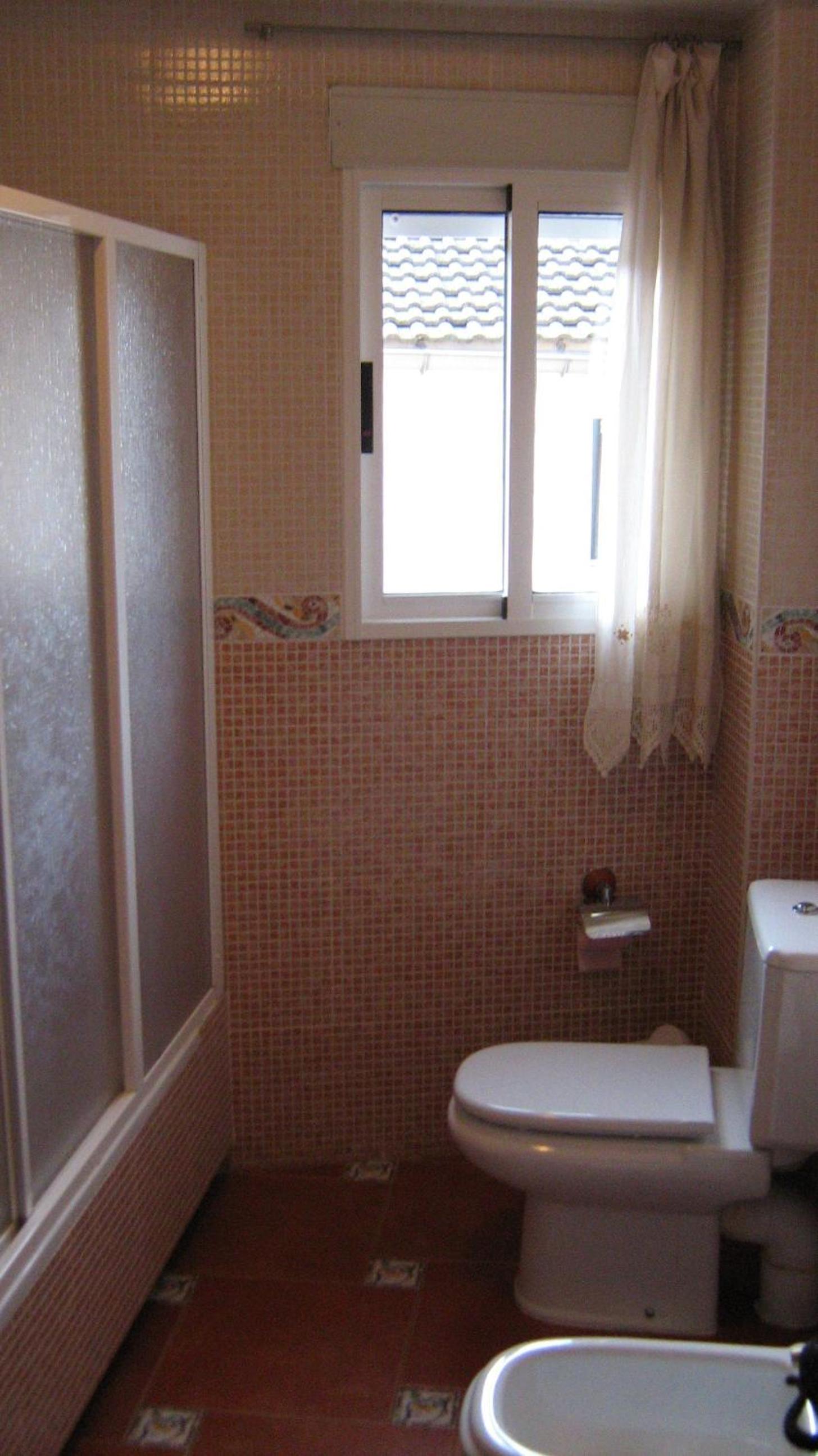 Four-Bedroom House - Photo 20