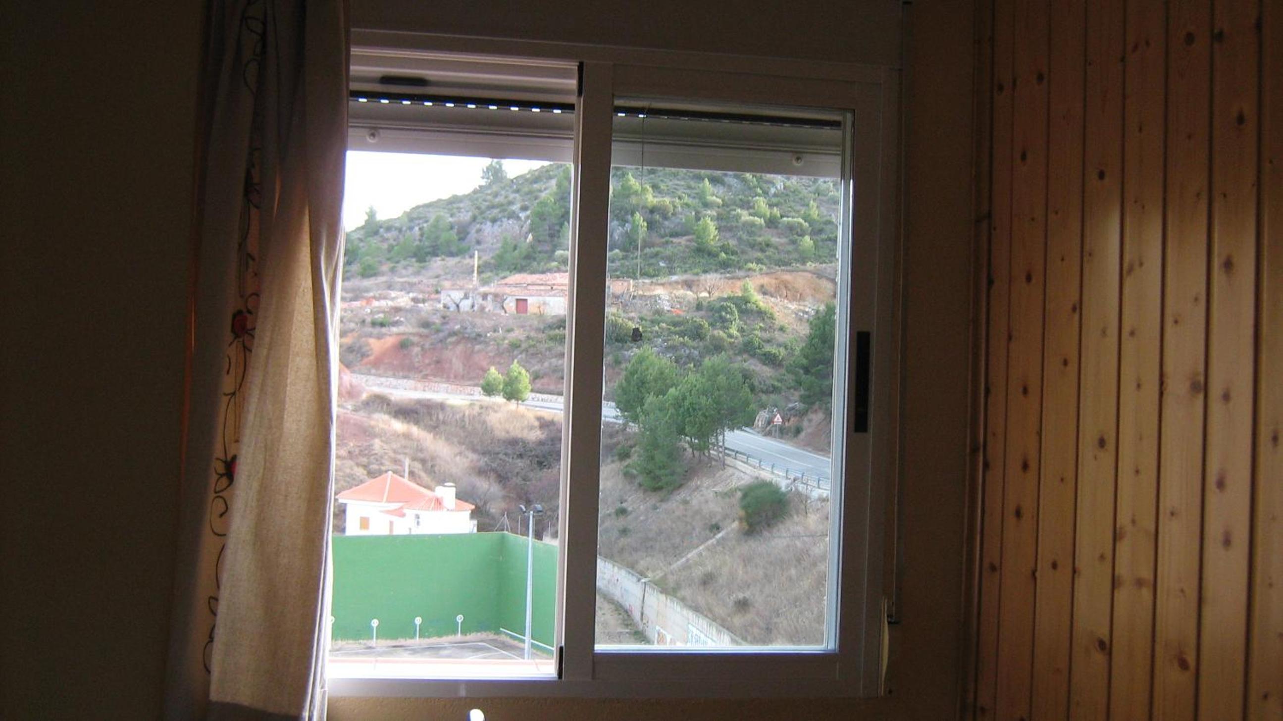Four-Bedroom House - Photo 17