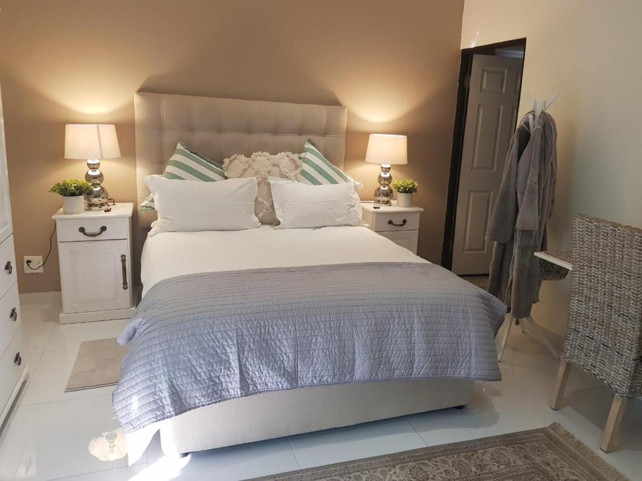 Budget Double Room photo 2