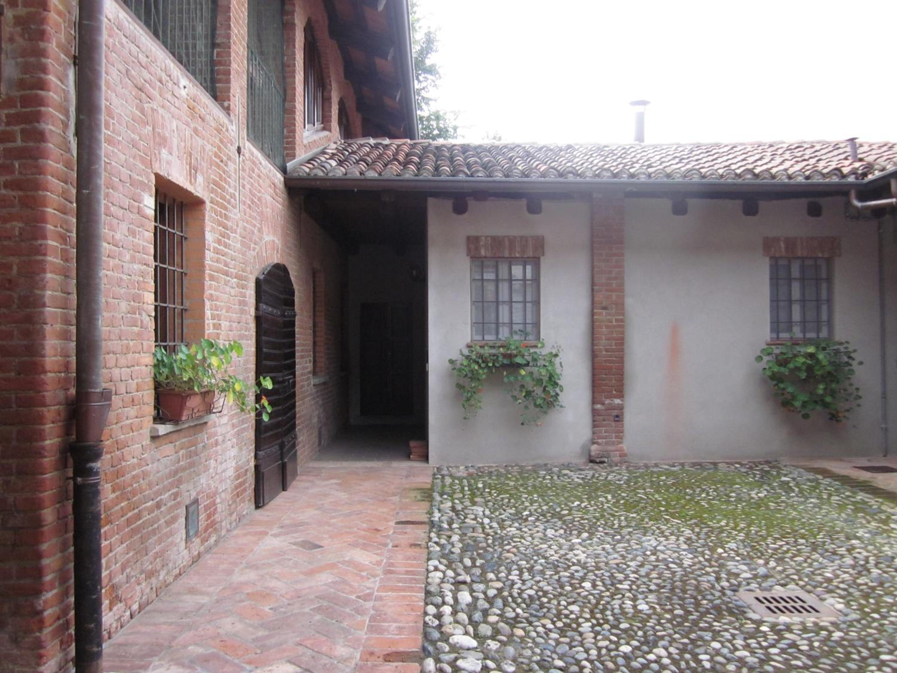 Double or Twin Room with Private Bathroom photo 2
